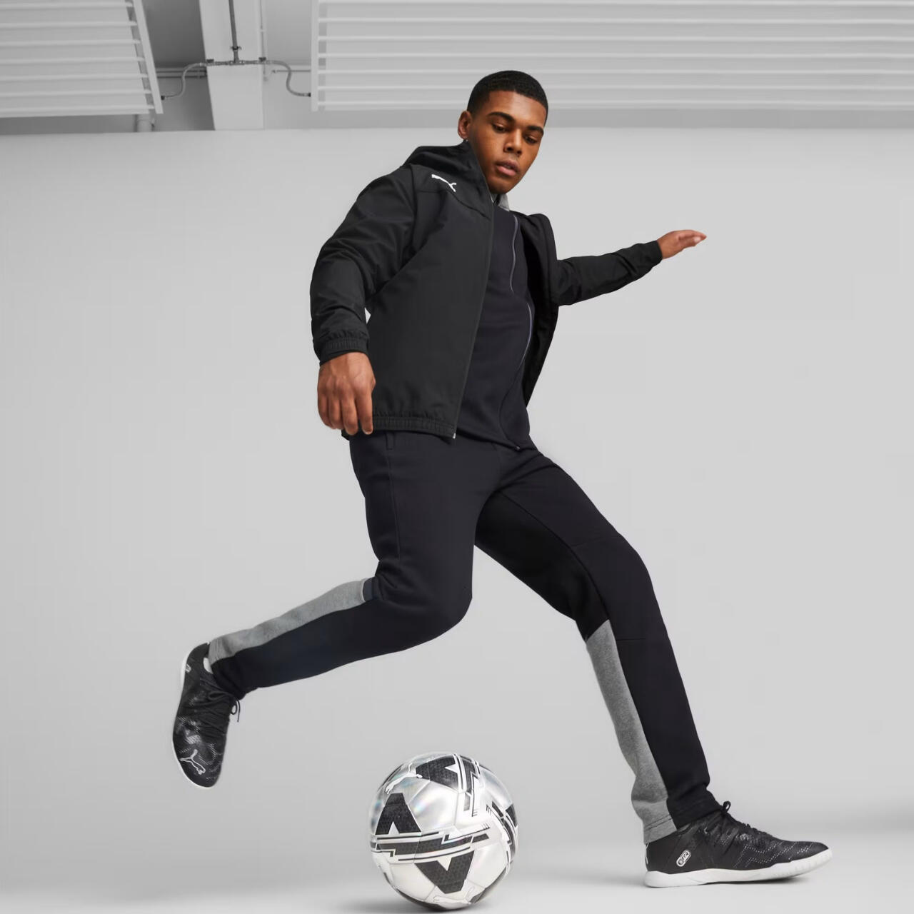 Kurtka męska Puma teamRISE All Weather Jacket 2/7
