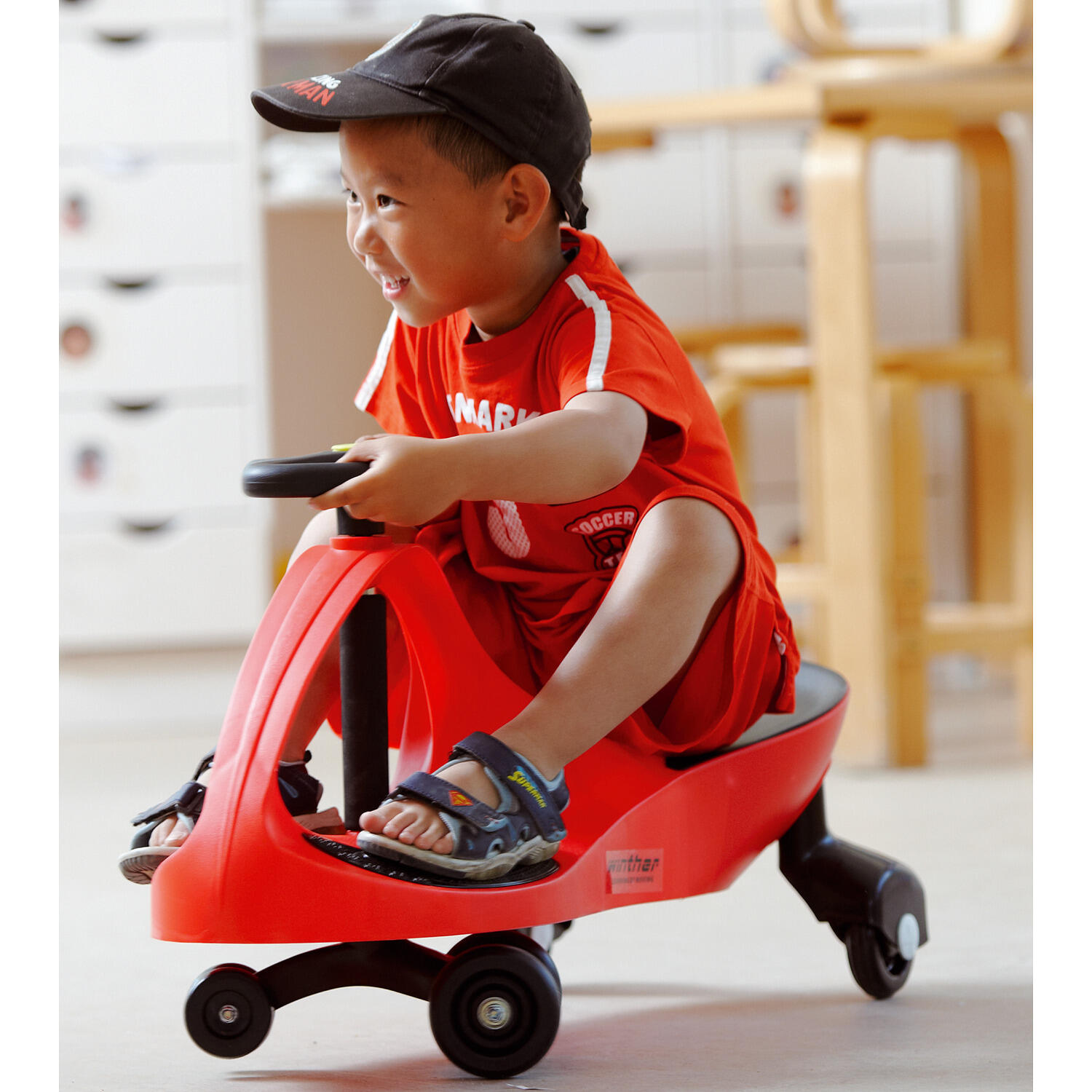 Rutschfahrzeug PlasmaCar Scooter Unisex Rot 2/3