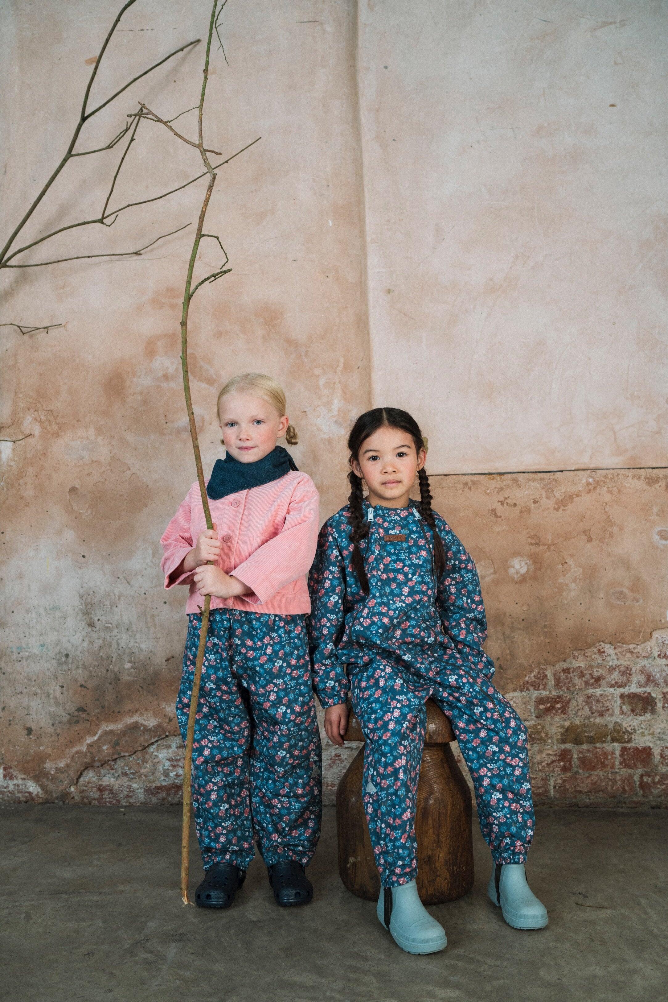 Floral Blue Rose Garden Waterproof Packable Puddlesuit 3/7