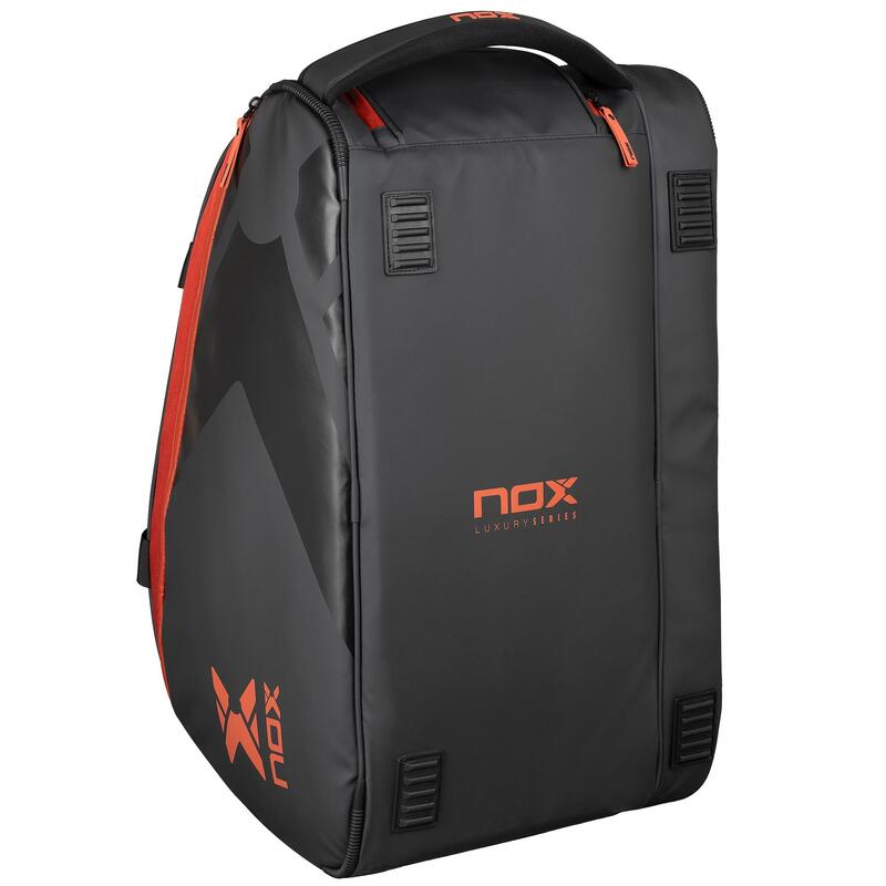 NOX LUXURY Open Series Negro/Rojo 2024 (Paletero)