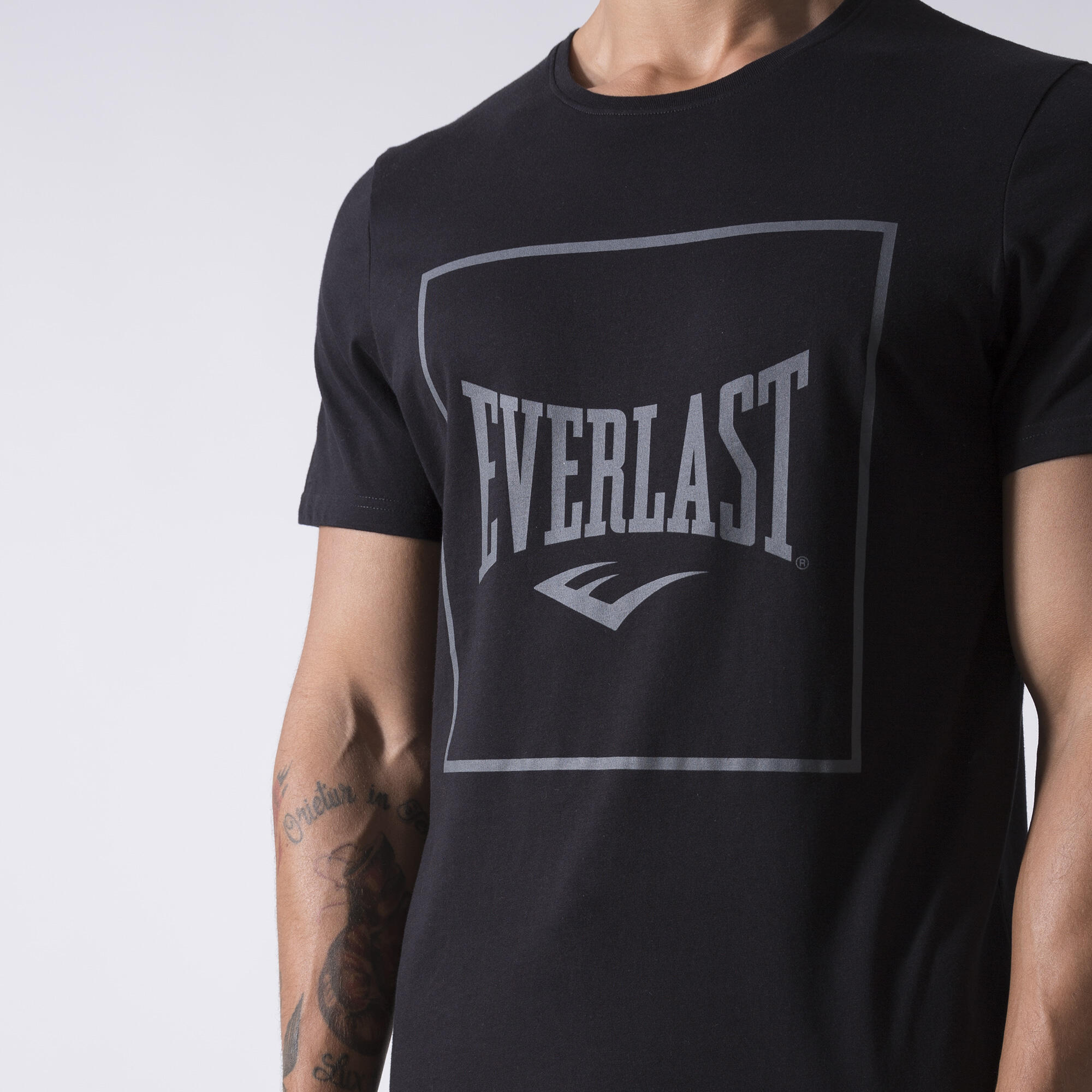CAMISETA ICONICA CON GRÁFICA NEGRO ALGODÓN 6/7