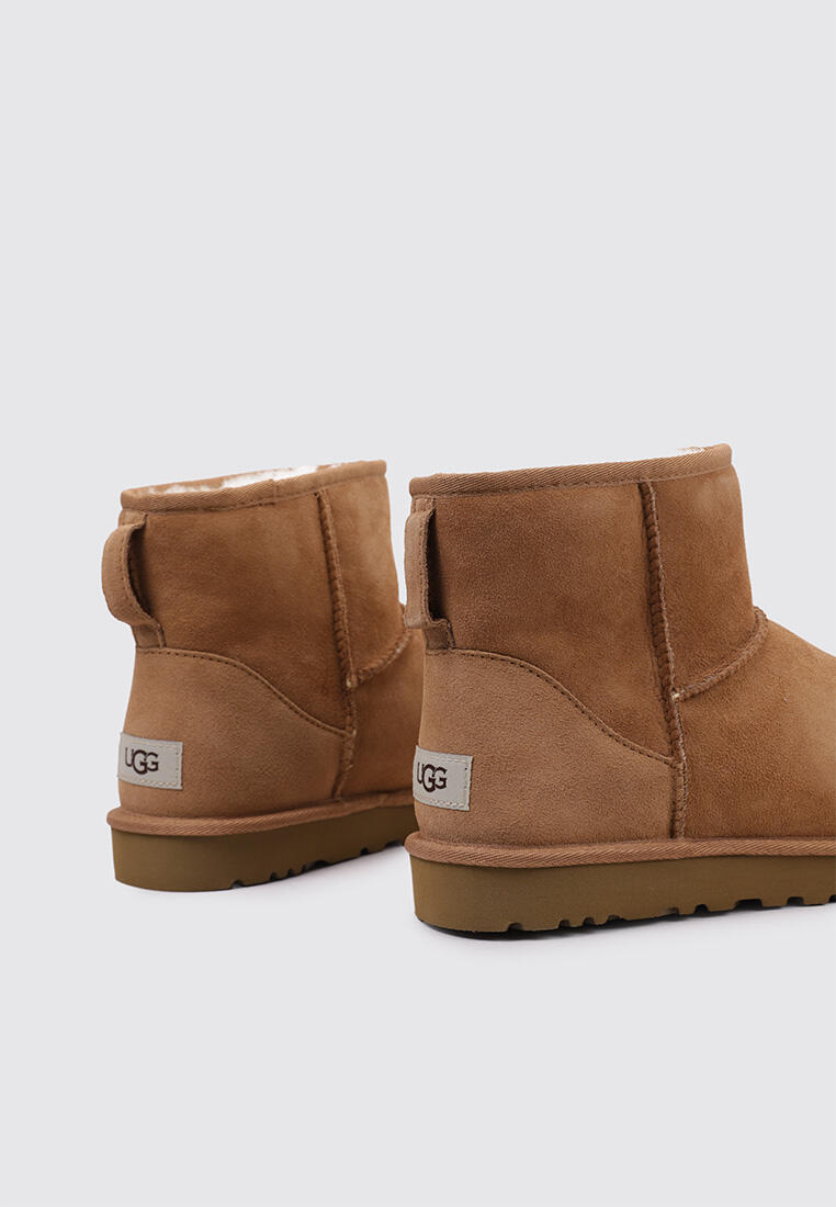 UGG Classic Mini - Bottes en cuir pour homme, hauteur mi-botte, couleur Cuero 4/5