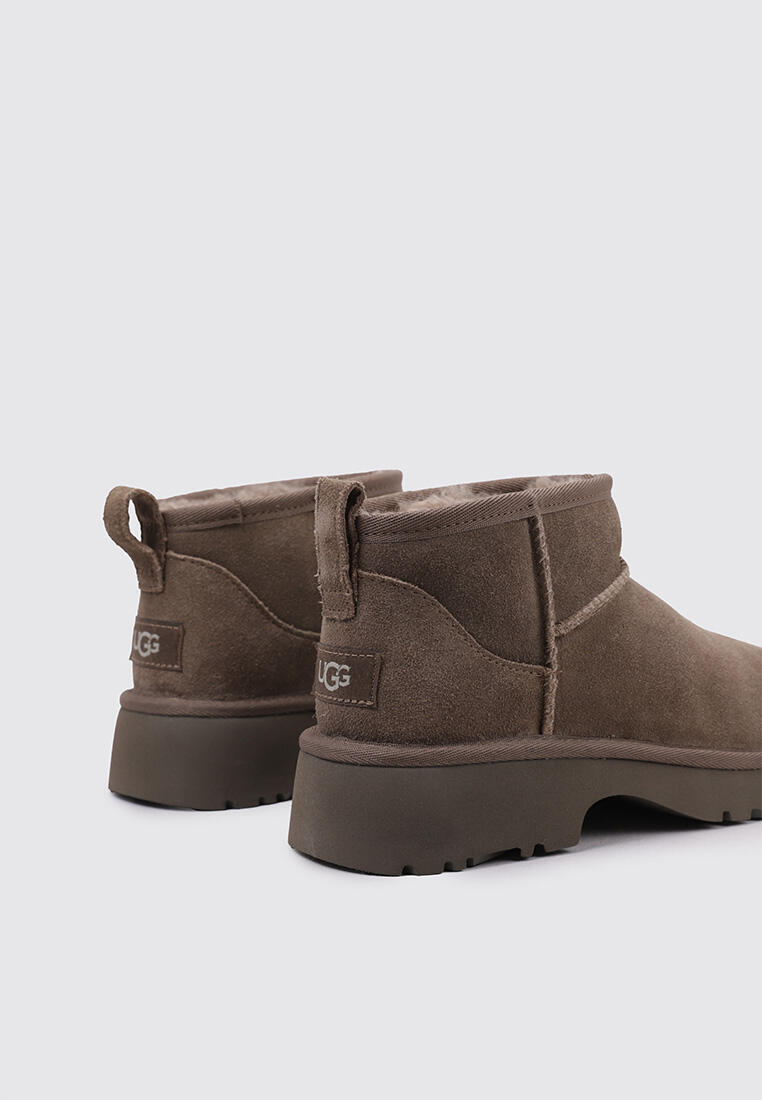 UGG Classic Ultra Mini New Heights - Botines niña gris en cuero 4/5