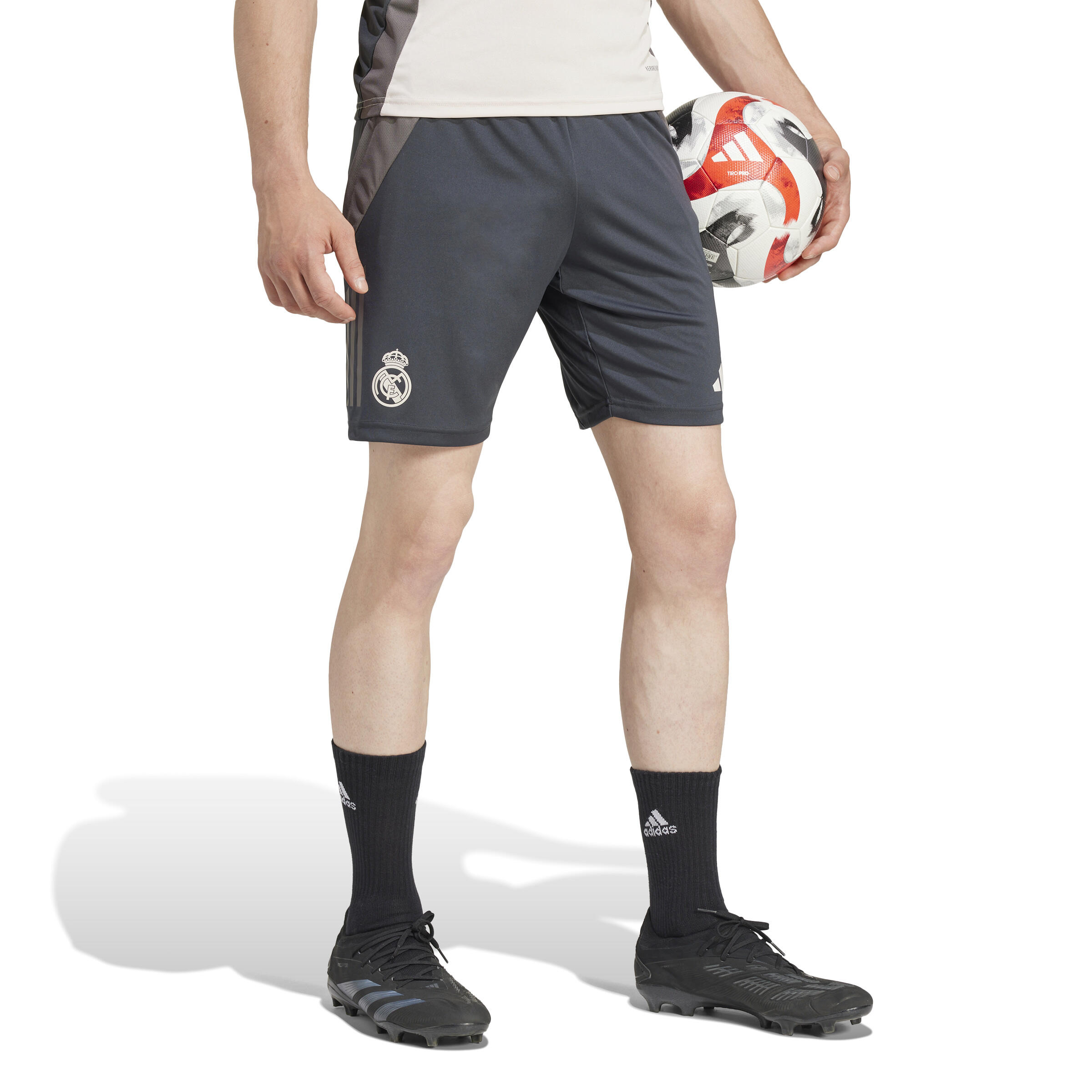 Short d'entraînement Real Madrid 2024/25 3/7
