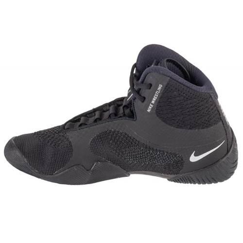 Zapatillas Nike Tawa en negro para hombre 2/4