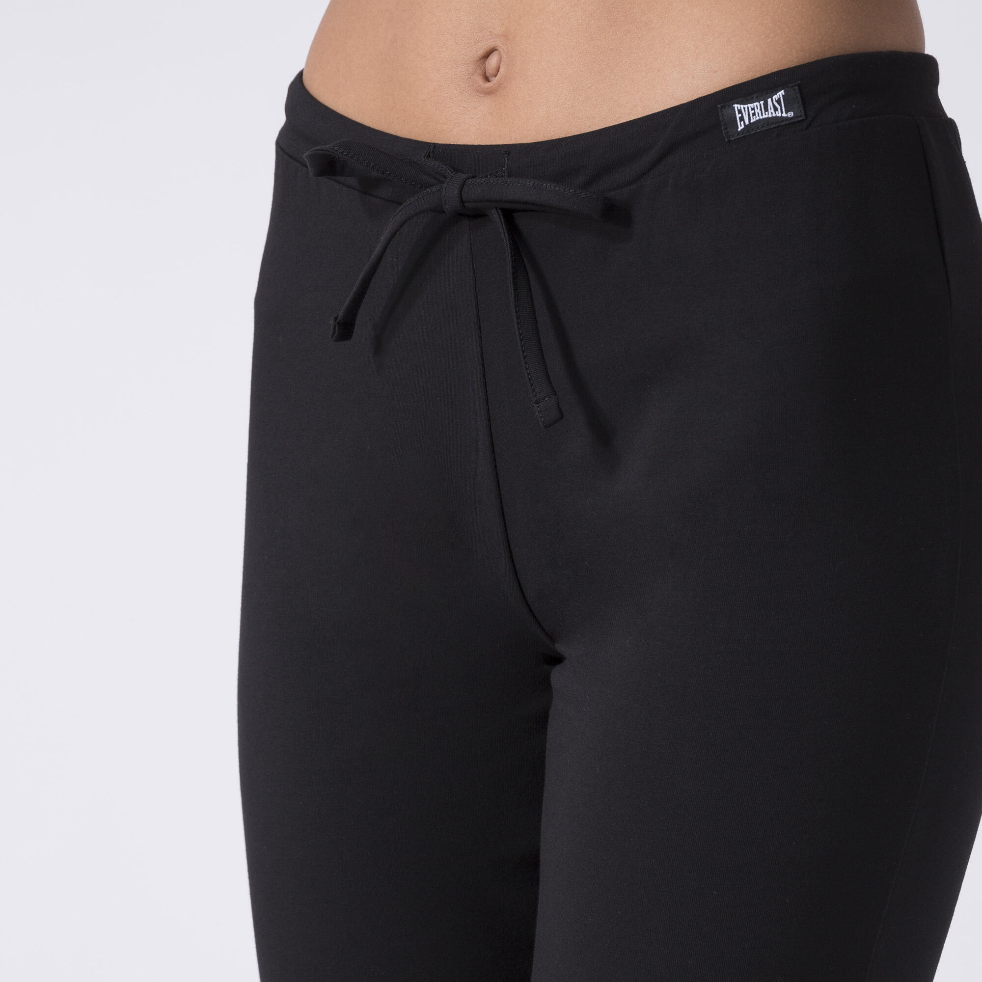 PANTALÓN BÁSICO CON PUÑO NEGRO ALGODÓN, ELASTANO 5/6
