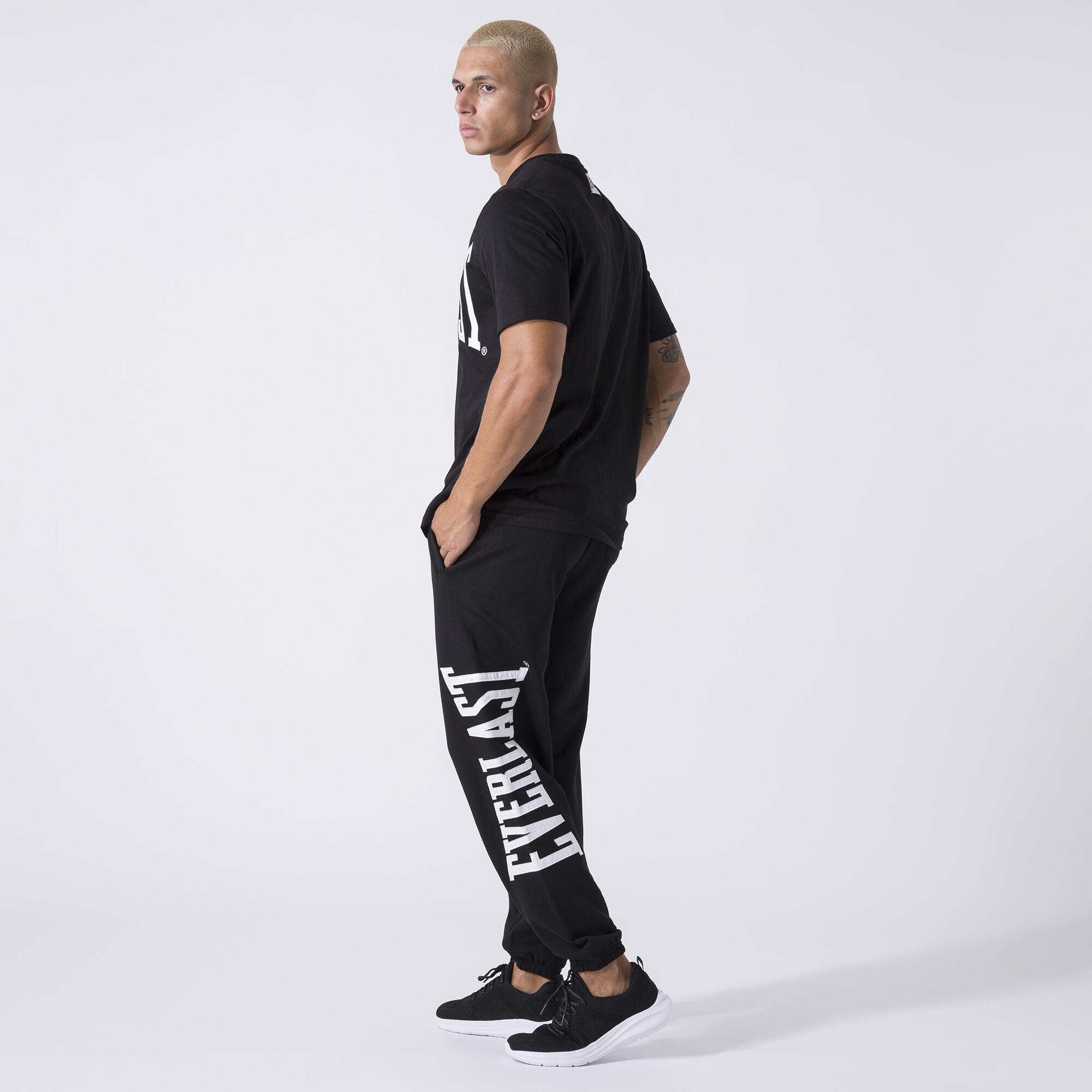 CAMISETA EXCLUSIVA NEGRO ALGODÓN 3/6