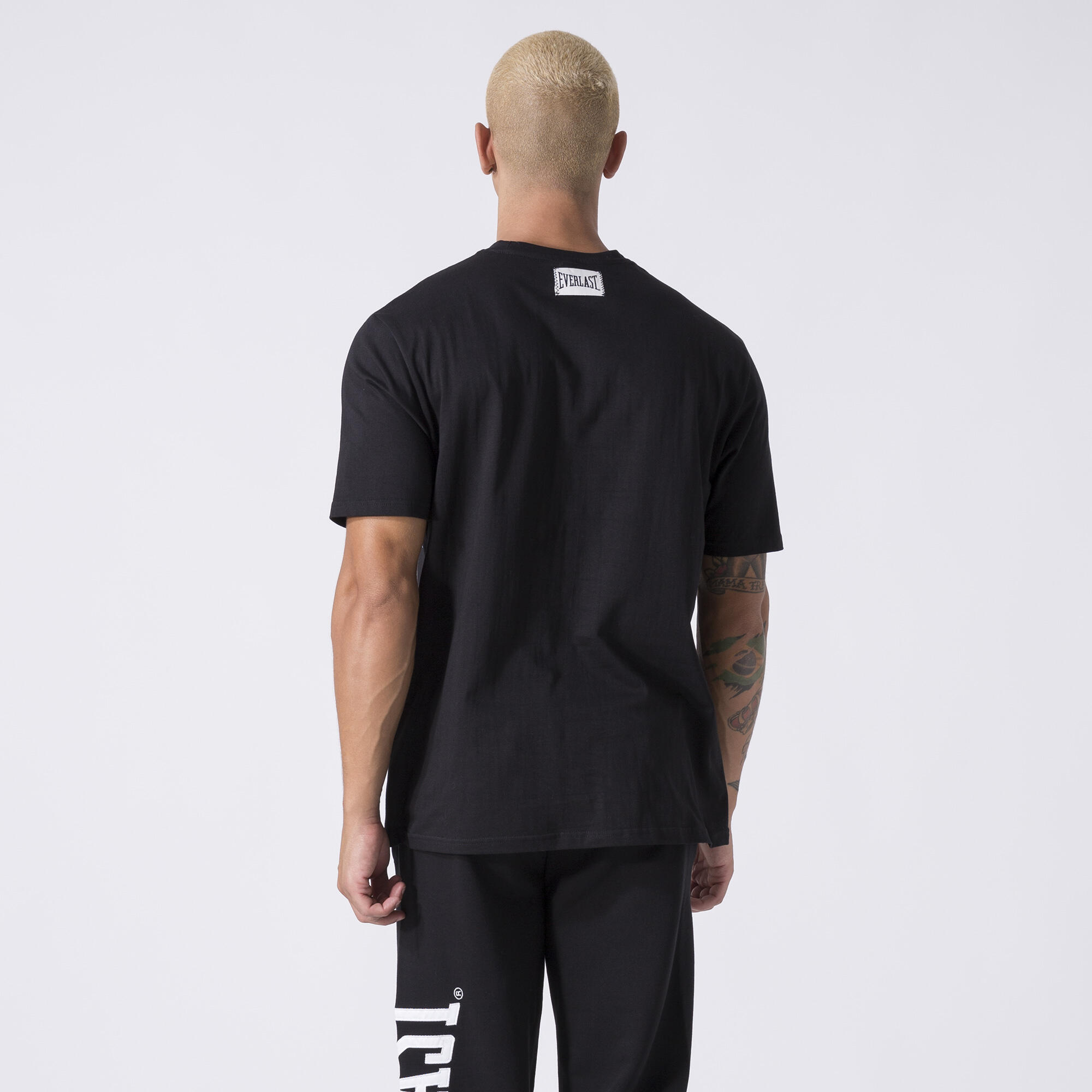 CAMISETA EXCLUSIVA NEGRO ALGODÓN 4/6