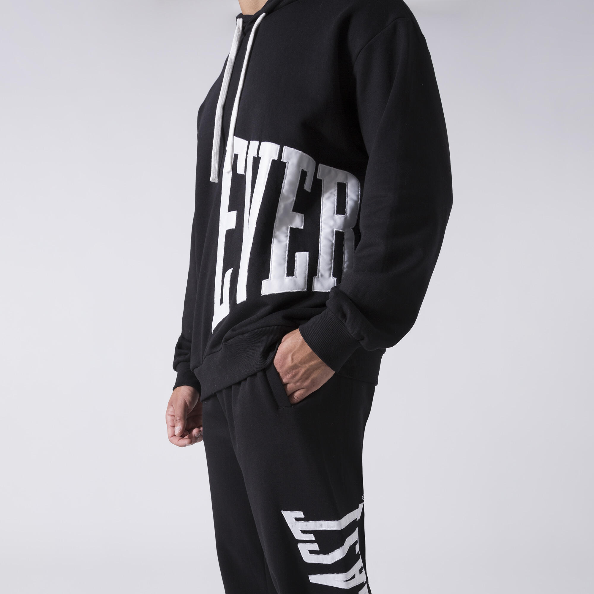 EXCLUSIVA SUDADERA CON CAPUCHA Y LOGO NEGRO ALGODÓN, POLIÉSTER 6/6