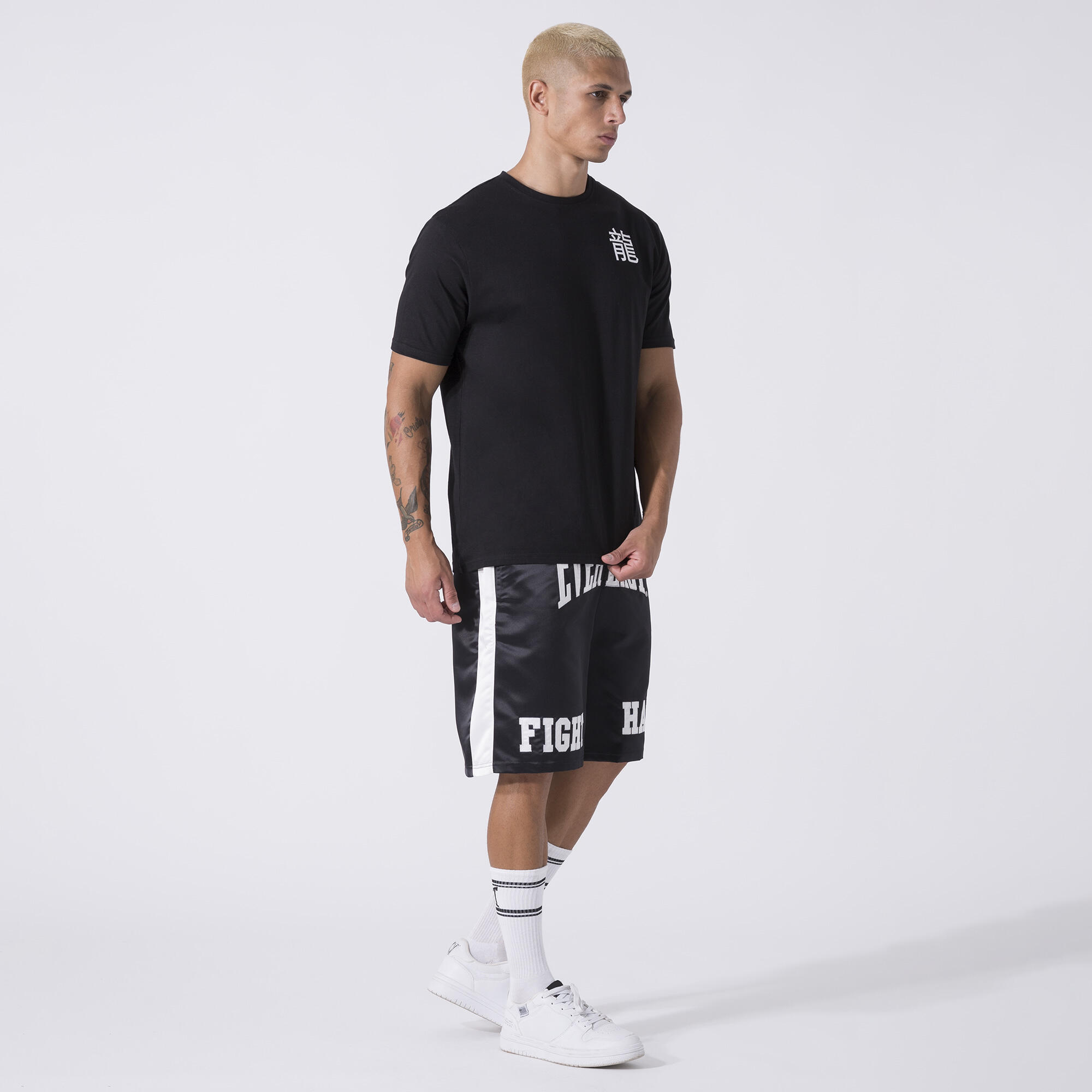 CAMISETA EXCLUSIVA CON GRÁFICO DE DRAGÓN NEGRO ALGODÓN 4/6