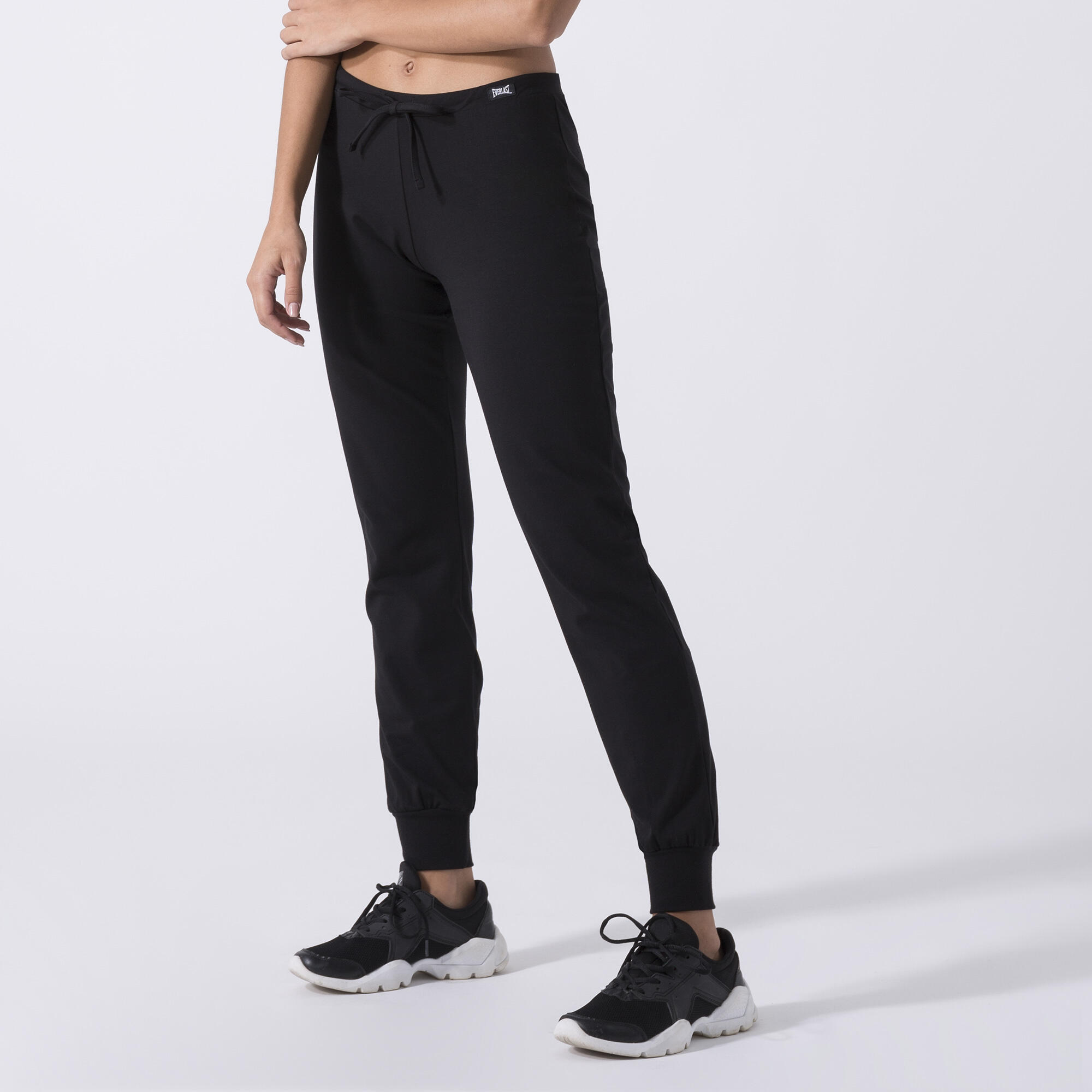 PANTALÓN BÁSICO CON PUÑO NEGRO ALGODÓN, ELASTANO 3/6
