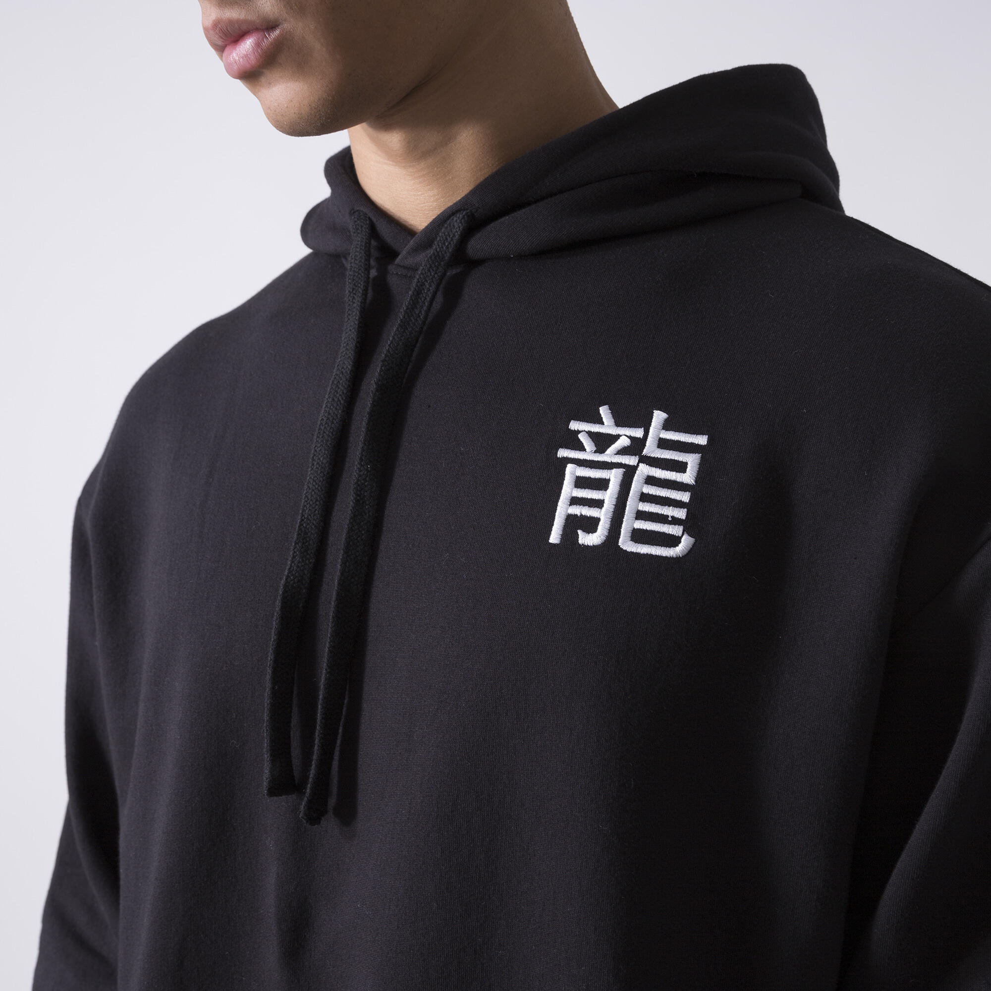 EXCLUSIVE SWEAT À CAPUCHE AVEC GRAPHIQUE DRAGON NOIR COTON, POLYESTER 6/7