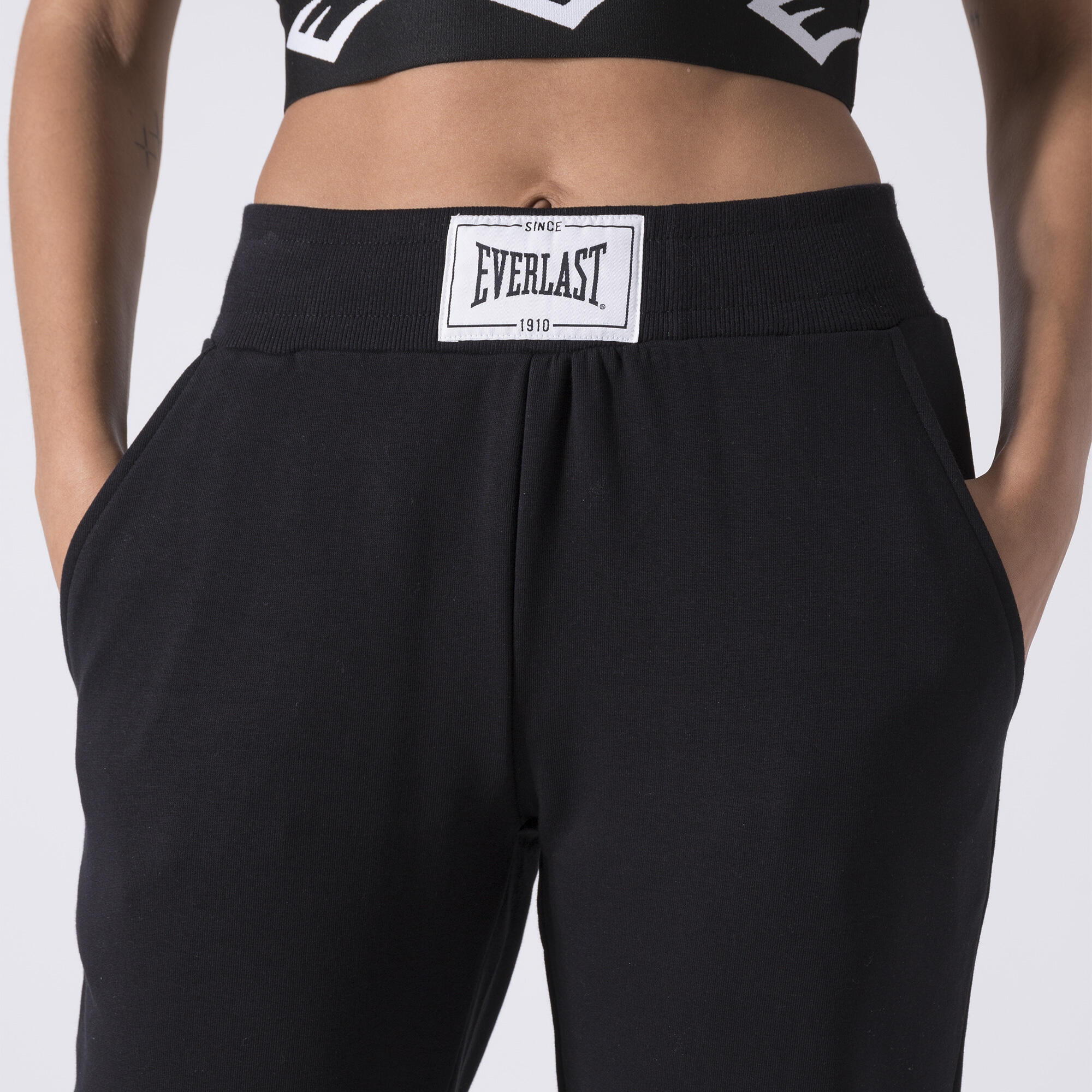 PANTALÓN ICÓNICO CON PUÑO EN EL DOBLADILLO NEGRO ALGODÓN, POLIÉSTER 5/6
