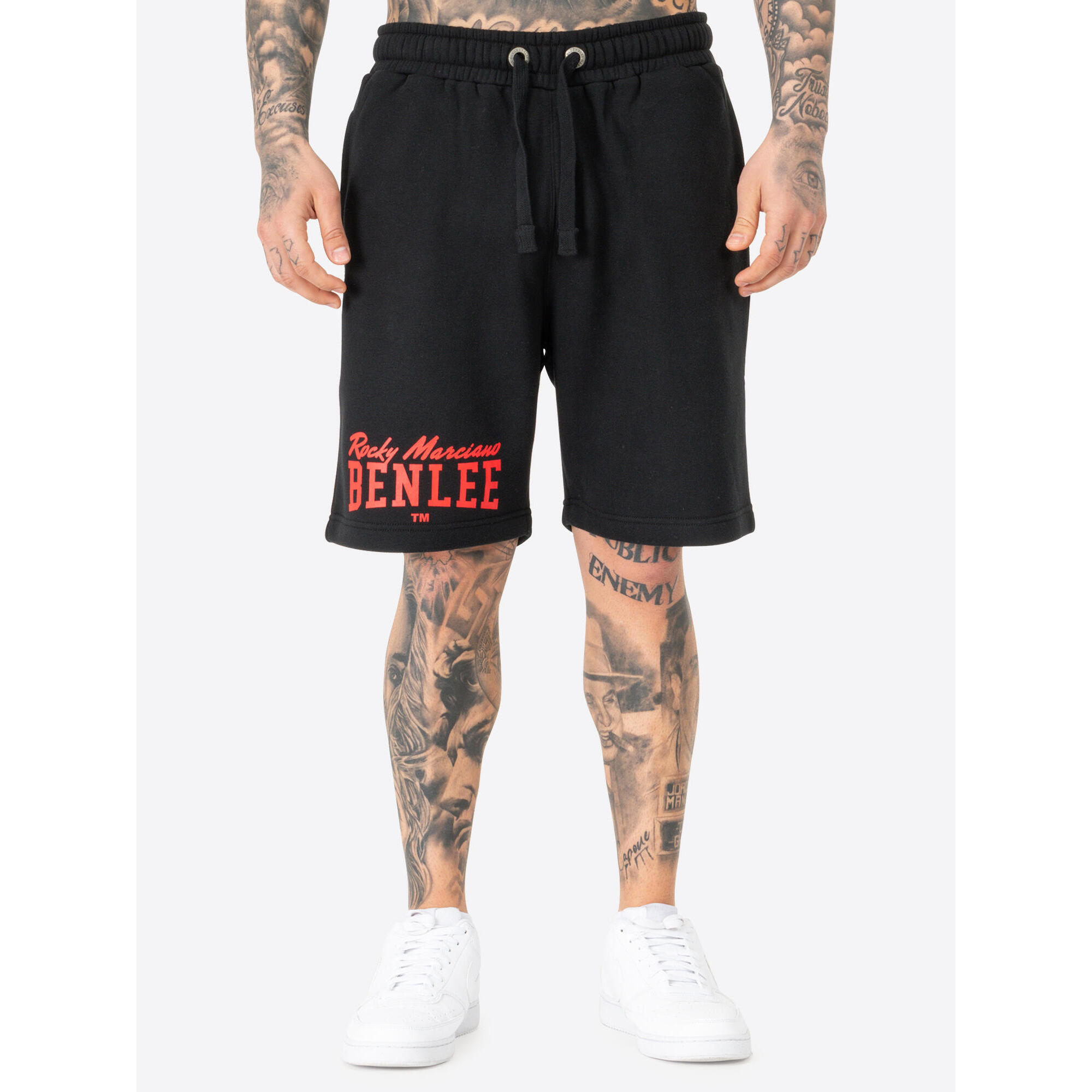 Krótka klasyczna coupe Benlee Hennry