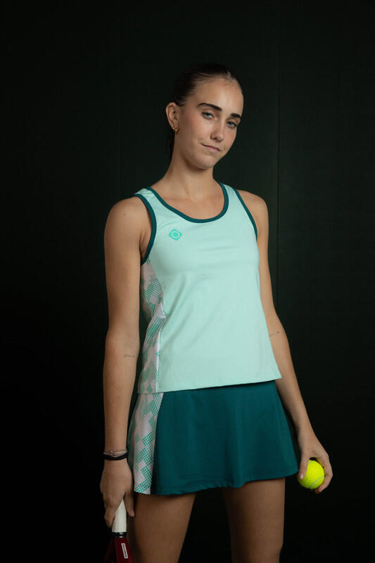 Izas Orna Top : Style et confort pour vos séances d'entraînement et vos moments 2/6