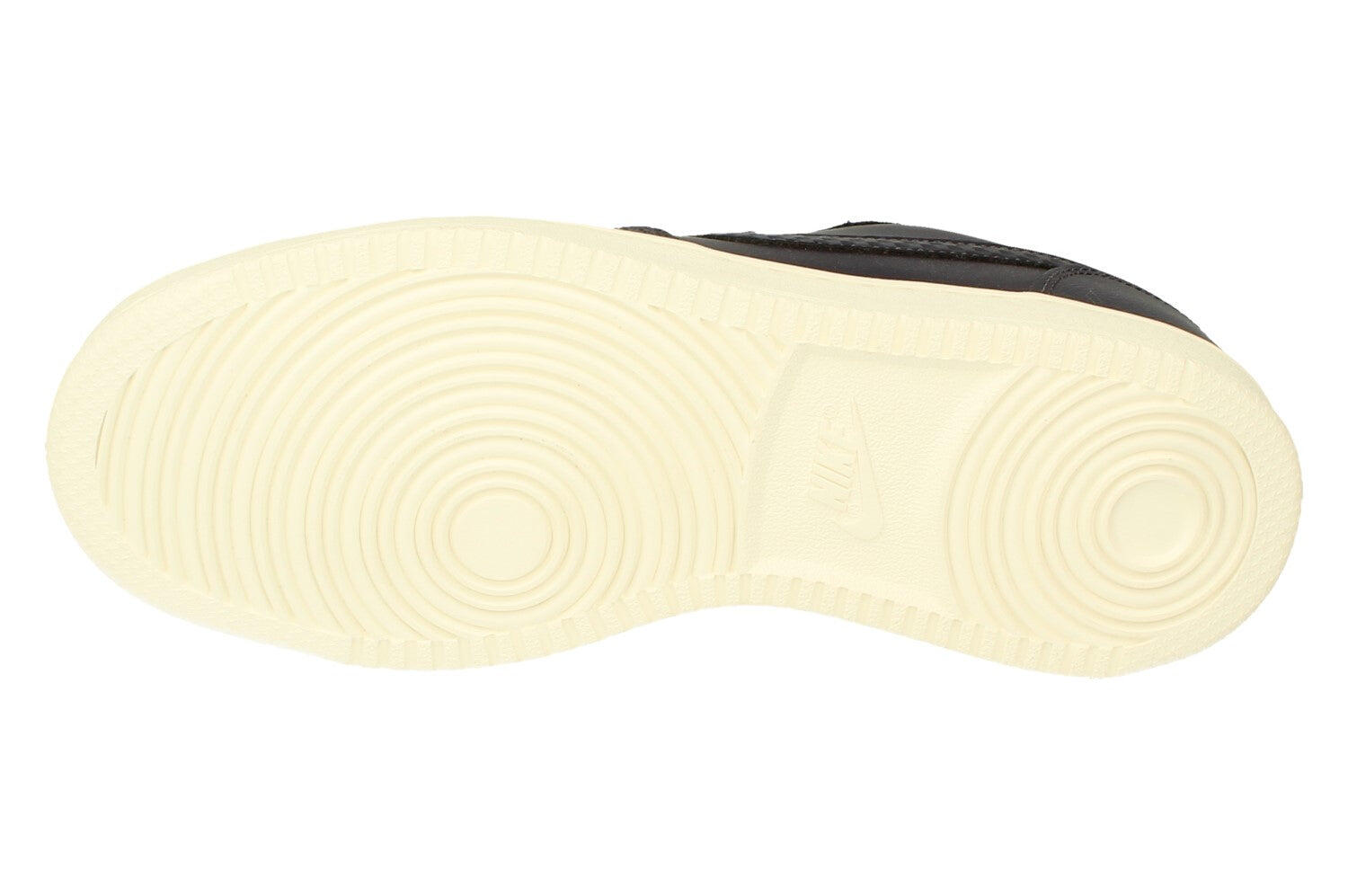 Womens Ebernon Low Prem Womens Trainers Aq2232 5/5