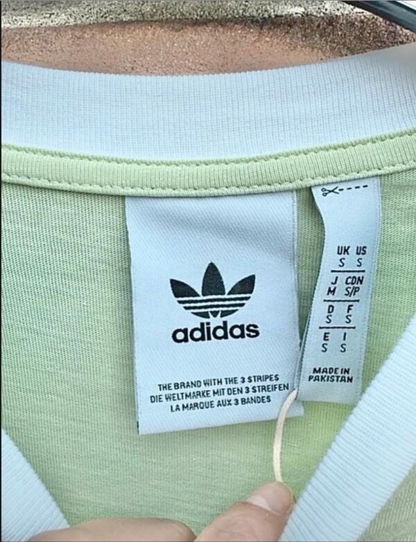 Entre Particuliers - Adidas - T-shirt vert clair - Taille S 2/6