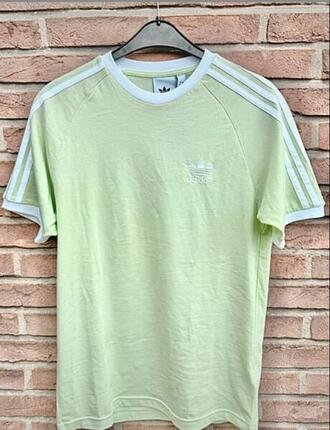 Entre Particuliers - Adidas - T-shirt vert clair - Taille S