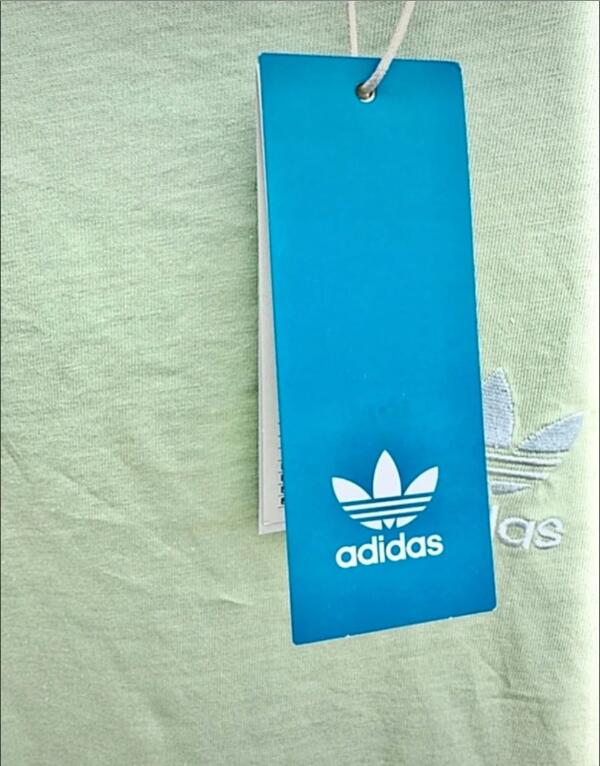 Entre Particuliers - Adidas - T-shirt vert clair - Taille S 3/6