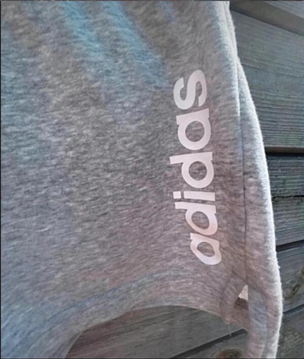 Entre Particuliers - Adidas - Short gris - Taille S 2/6