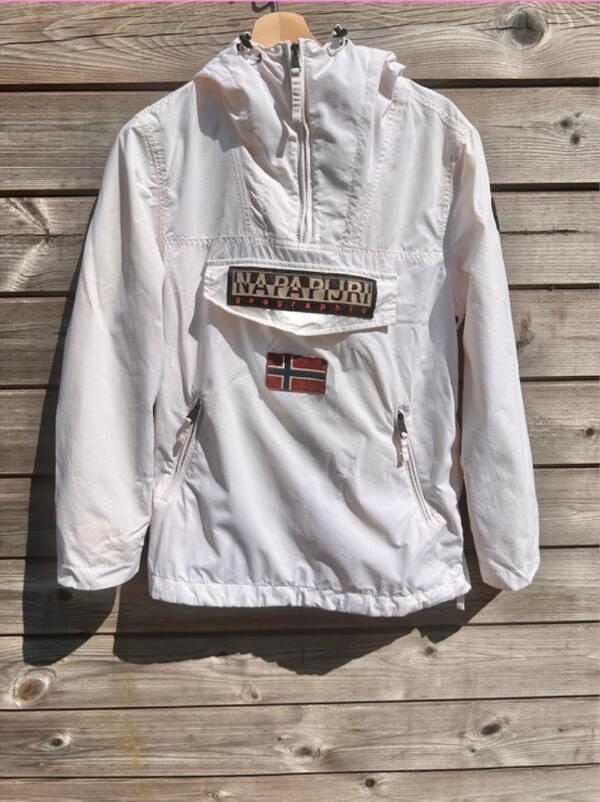 NAPAPIJRI picture