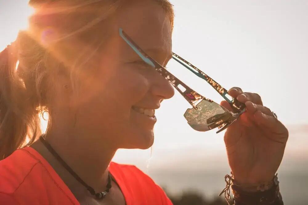 Lunettes de soleil mixte Julbo Aerolite nude verre flashé or 6/7