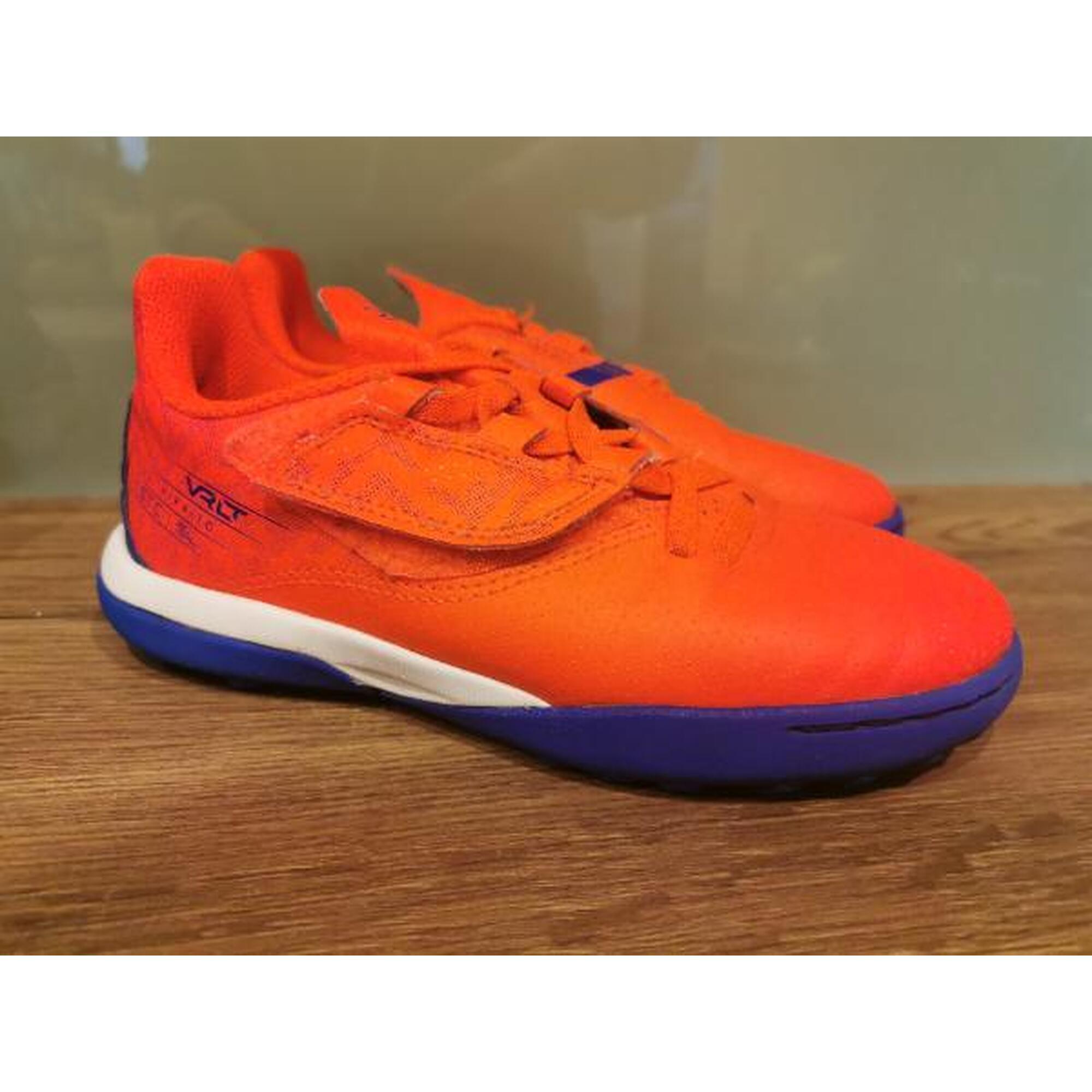Entre Particuliers - Chaussures de football d'intérieur kipsta rose saumon