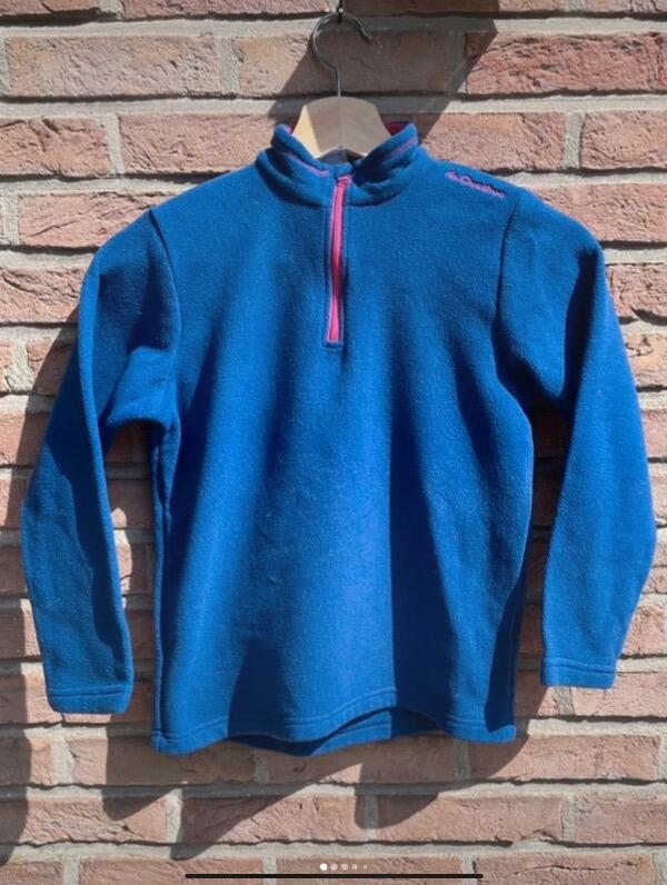 DECATHLON picture