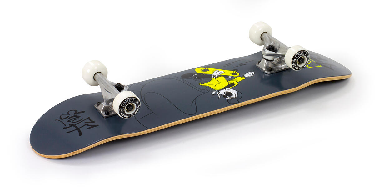 Skully Black 7.75inch Complete Skateboard 2/3