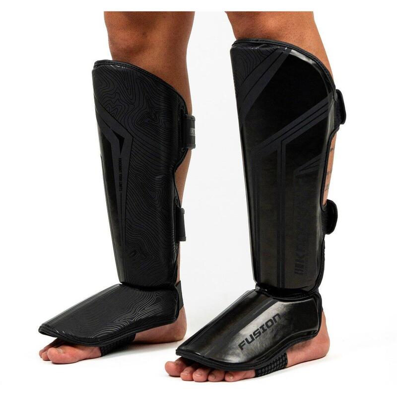 Tibiere Kickbox  Knockout Fusion Negru/Alb / S