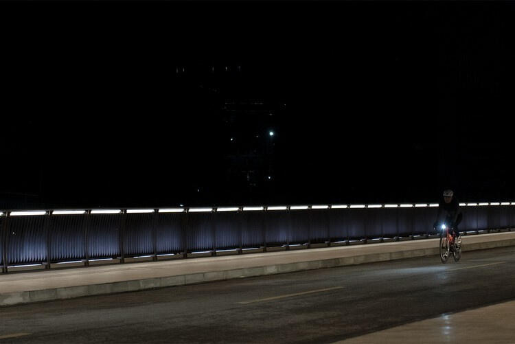 Luz delantera IGPSPORT VS500 7/7