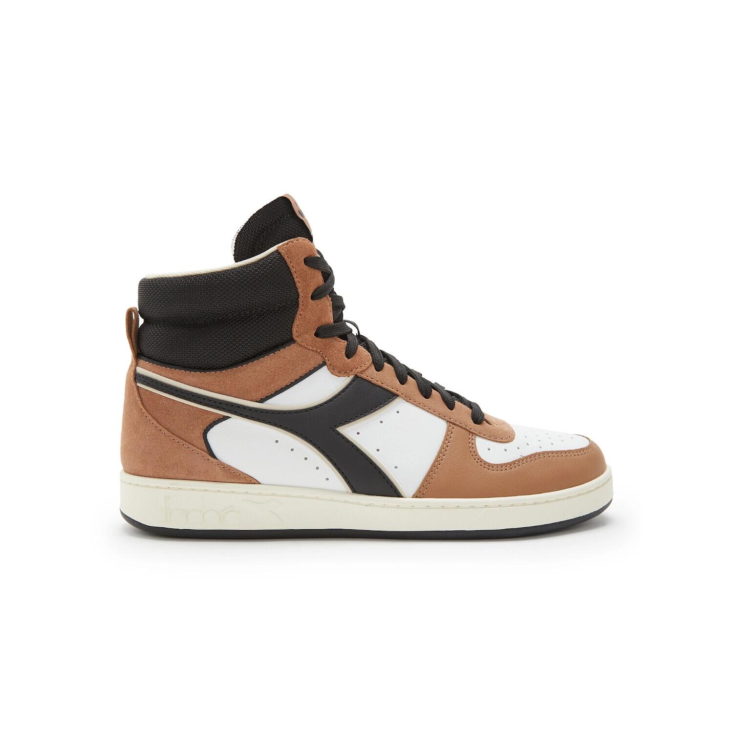 DIADORA picture