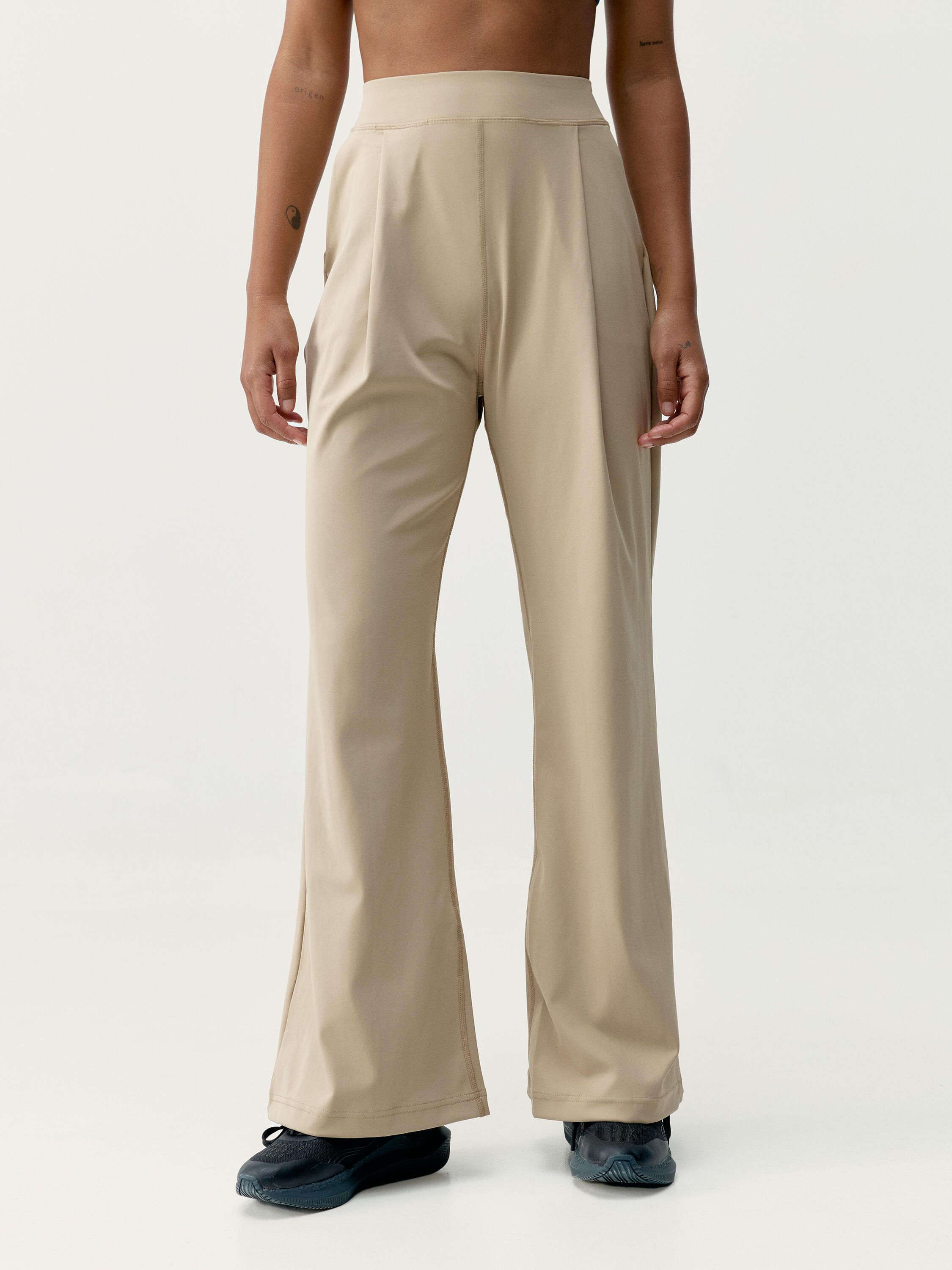 beige / beige