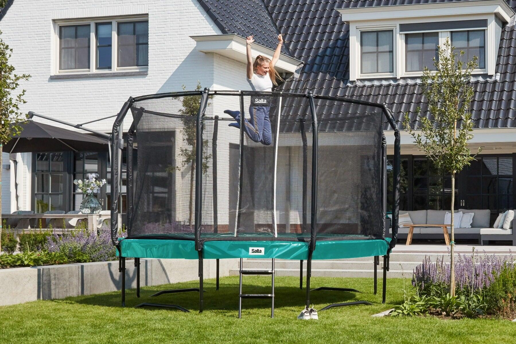 10ft Salta Green Round First Class Edition Trampoline with Enclosure 2/7