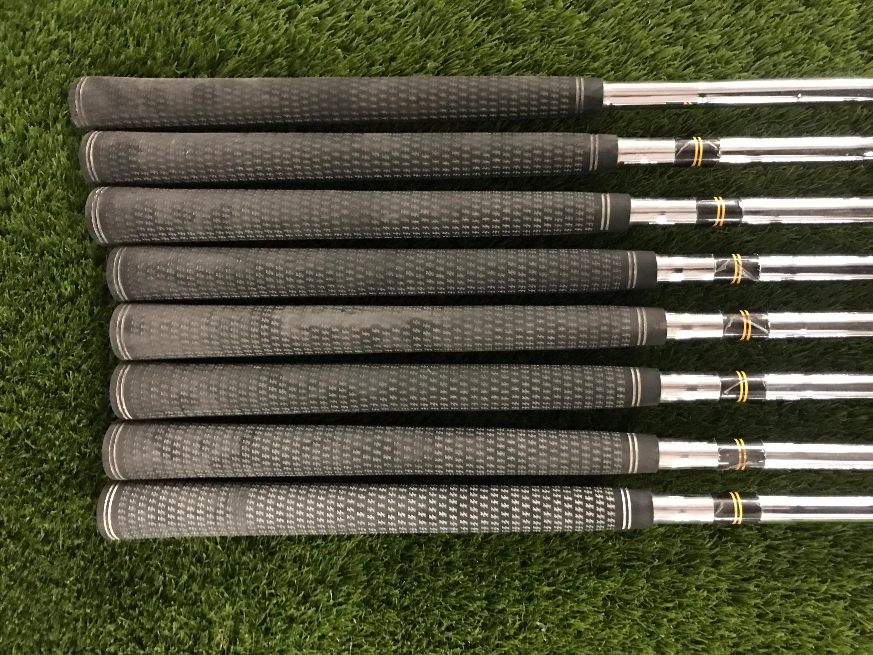 GRADE B-Taylormade R7 Irons 3-PW 3/3