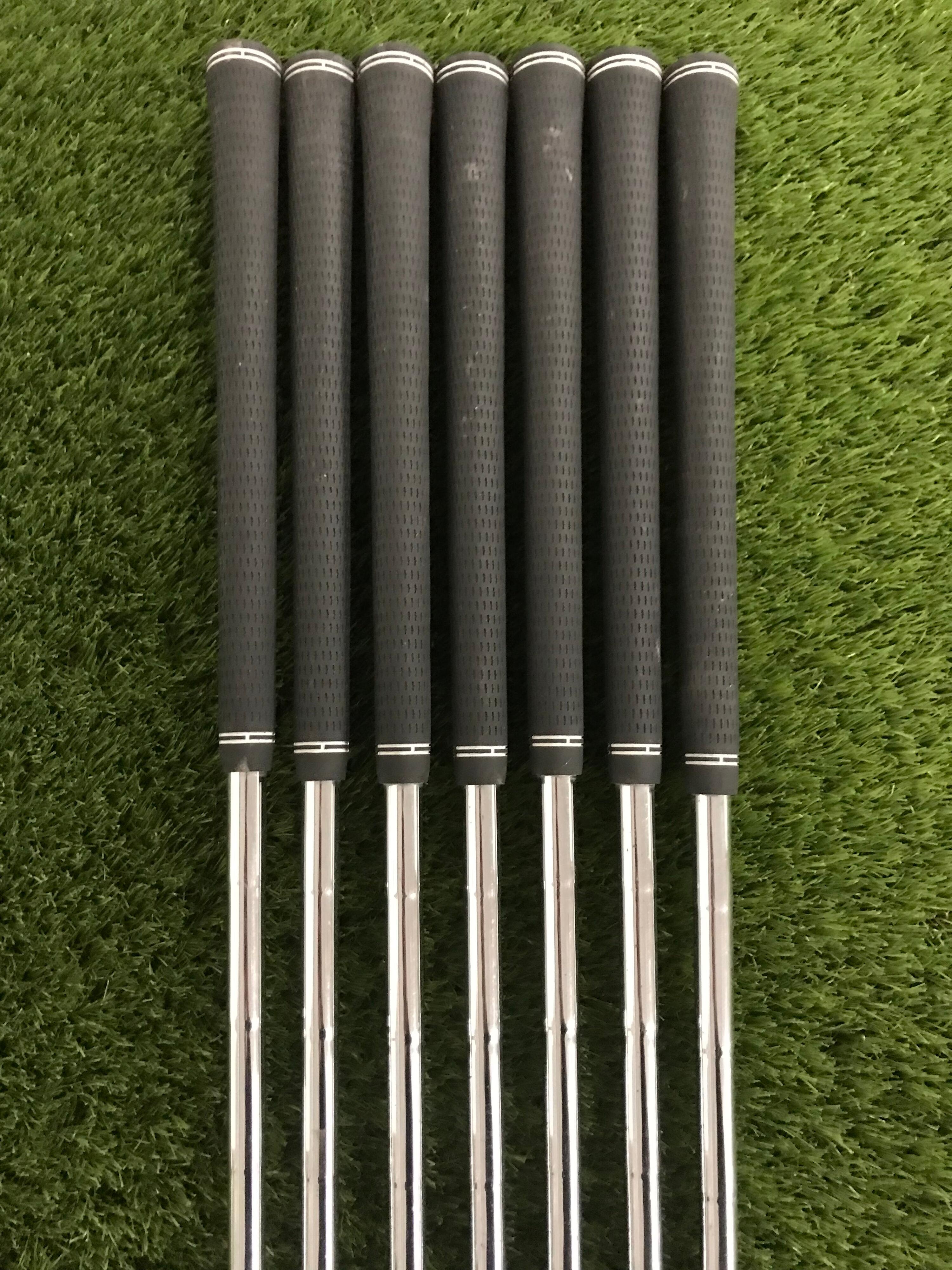 GRADE B-Mizuno tp9 Irons 4-pw 3/3