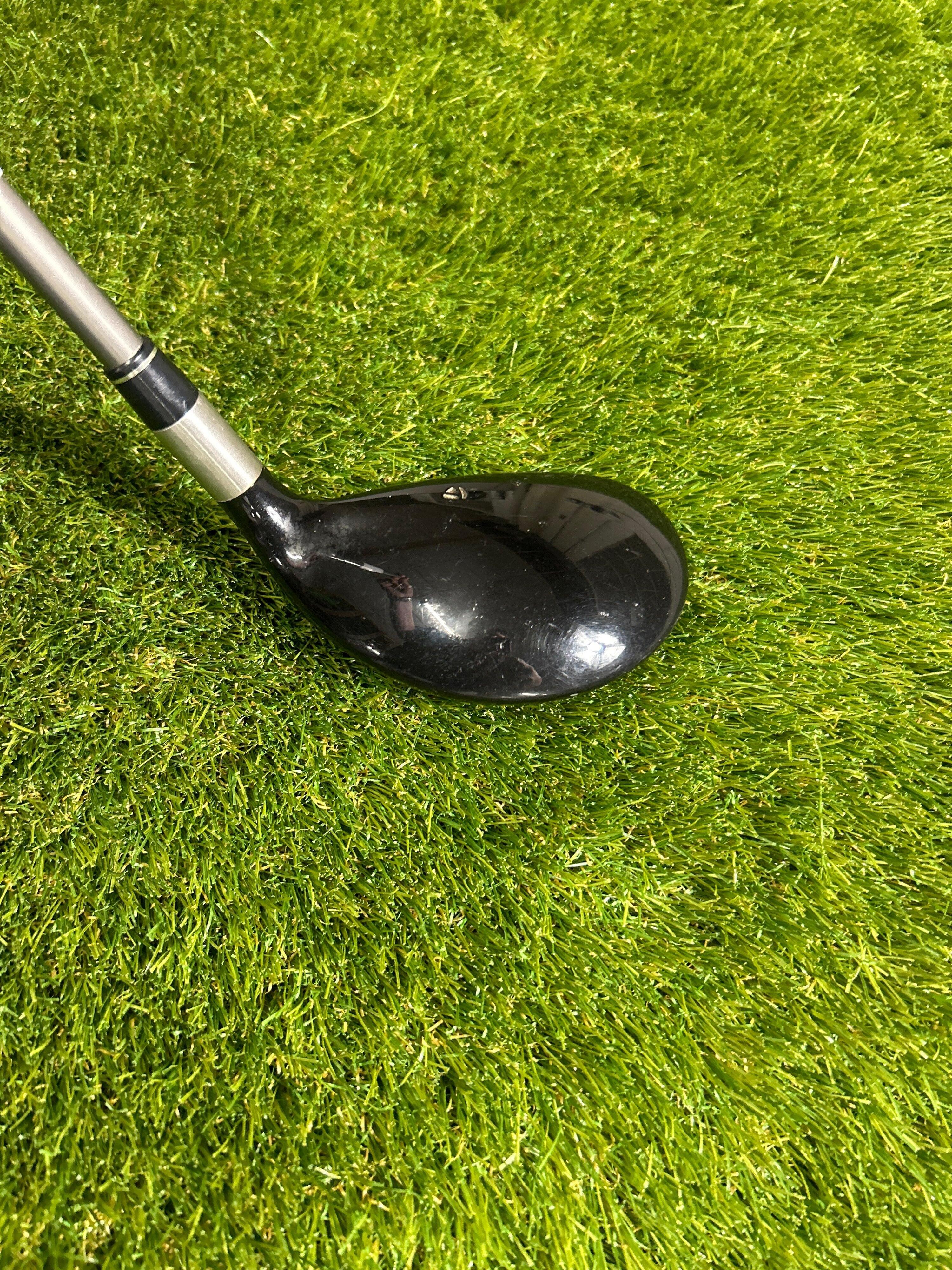 Ladies TaylorMade r5 XL Gap A Wedge Ladies Graphite Shaft TaylorMade Grip Ladies TaylorMade r5 XL Gap A Wedge Ladies Graphite Shaft TaylorMade Grip