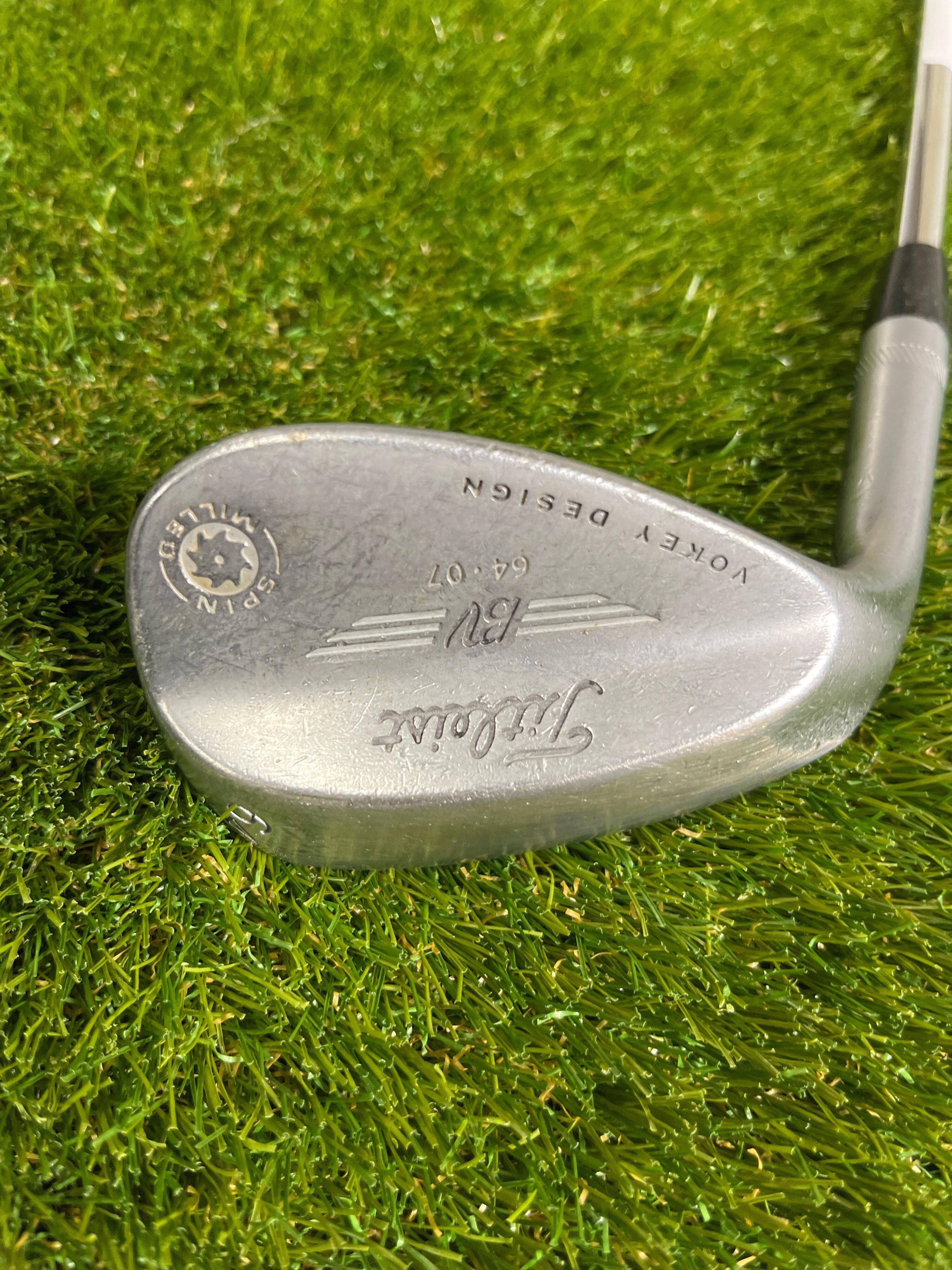GRADE B-Titleist Spin Milled 64 Wedge 3/3