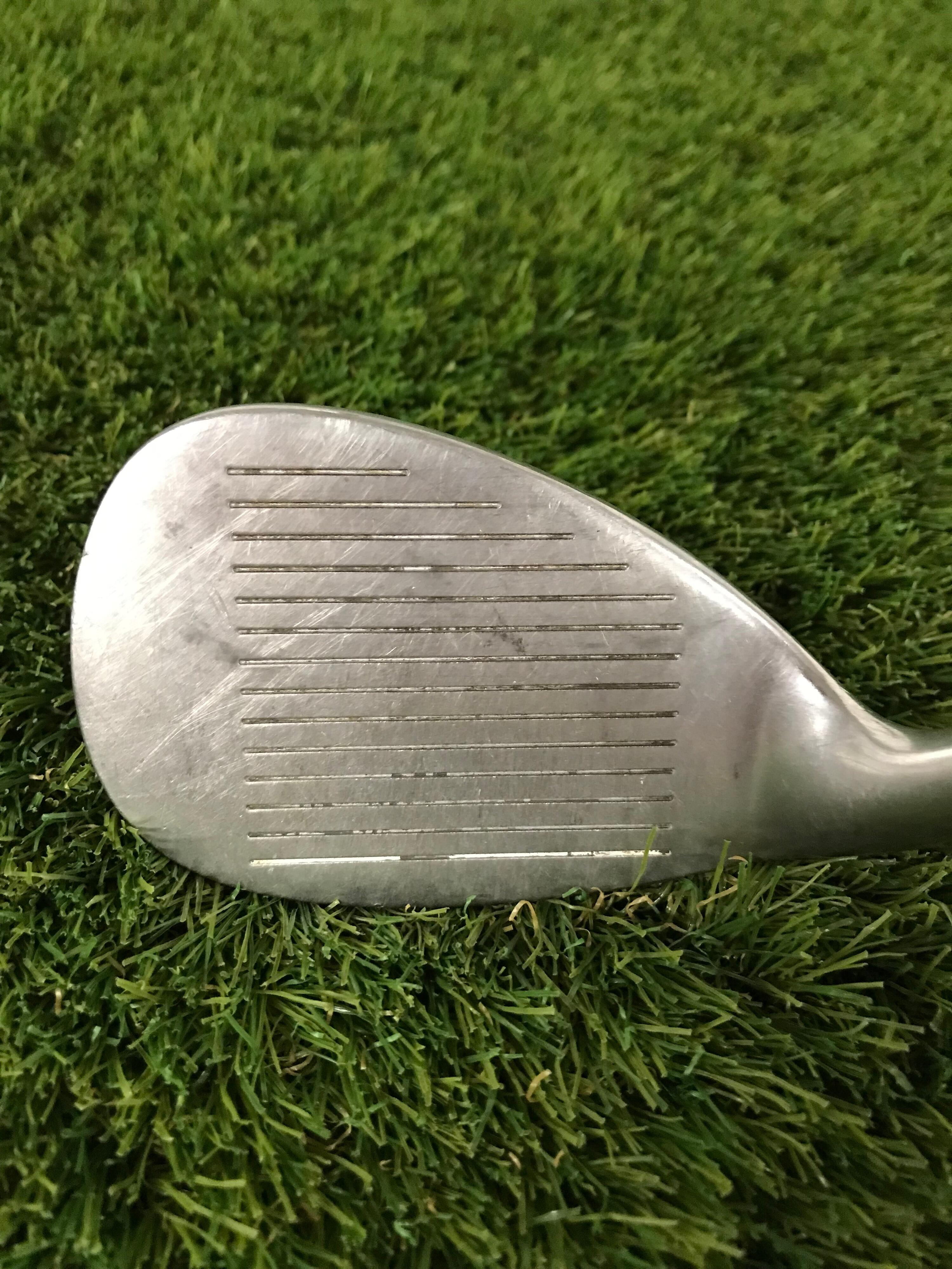 GRADE B-Wilson Deep Red 52 Wedge 2/3