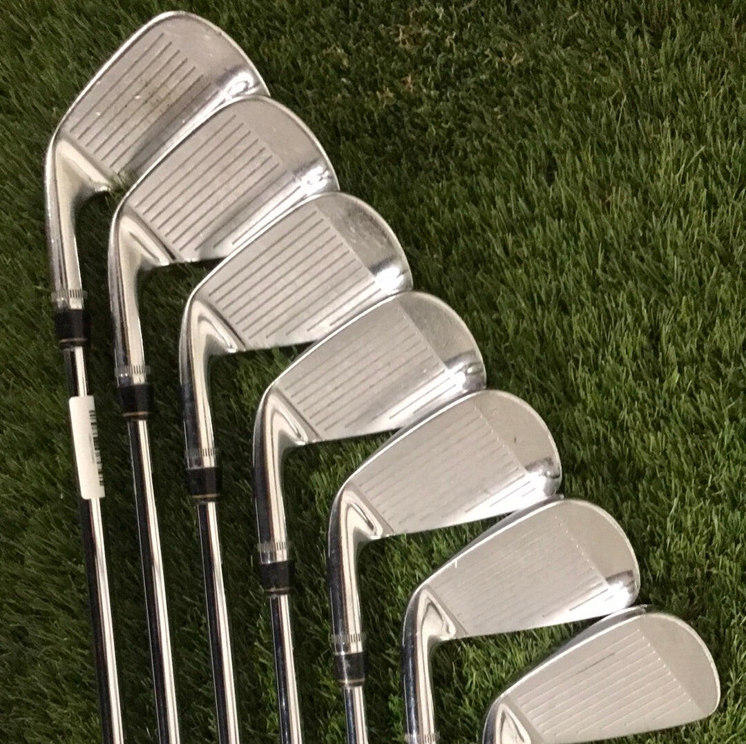 GRADE B-Wilson Staff FG Tour V4 4-PW/Irons 2/3