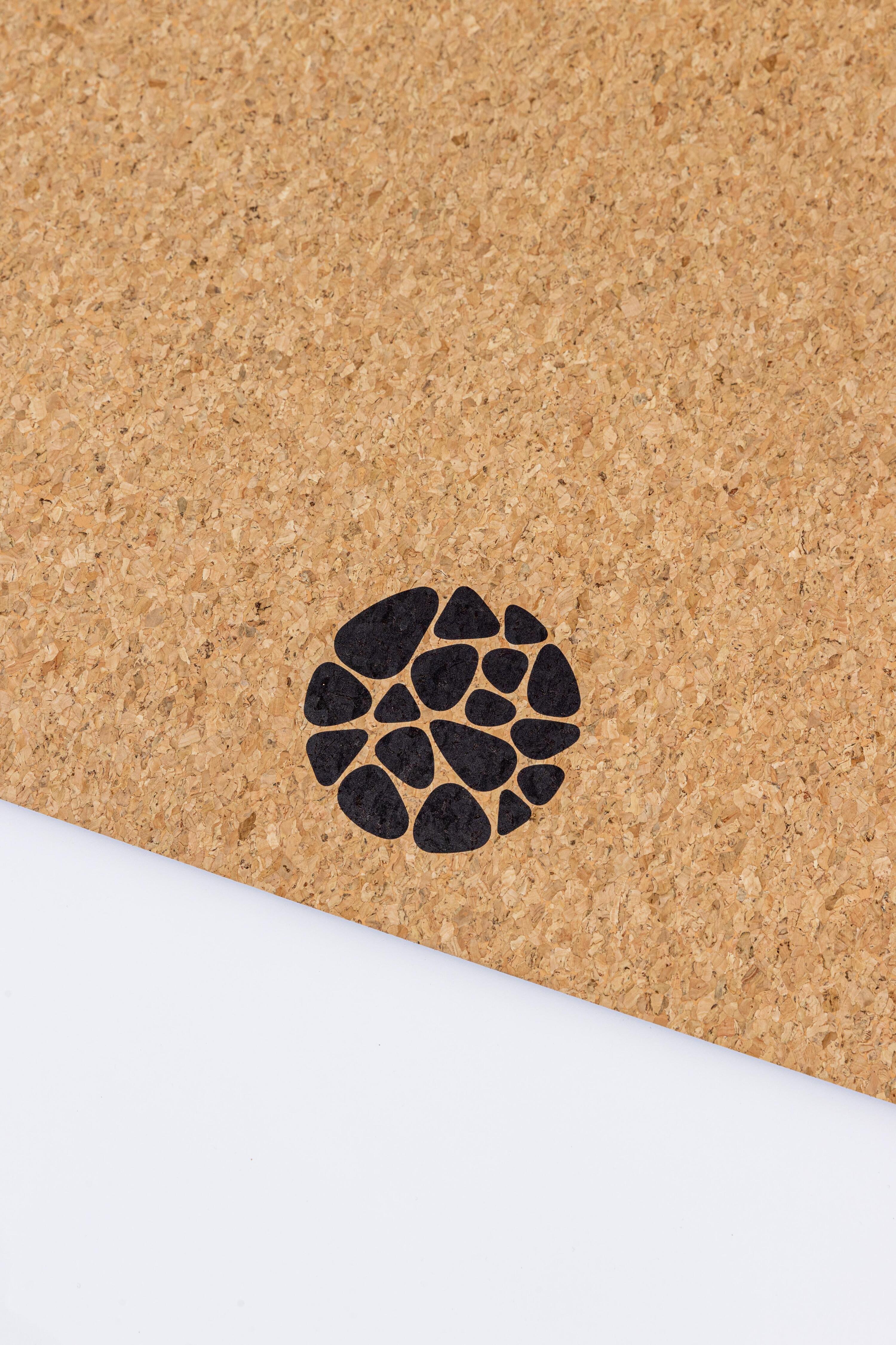 Yogamatte aus Naturkork - Extra Dick 6mm - 183x65cm - mit Tragegurt 4/6