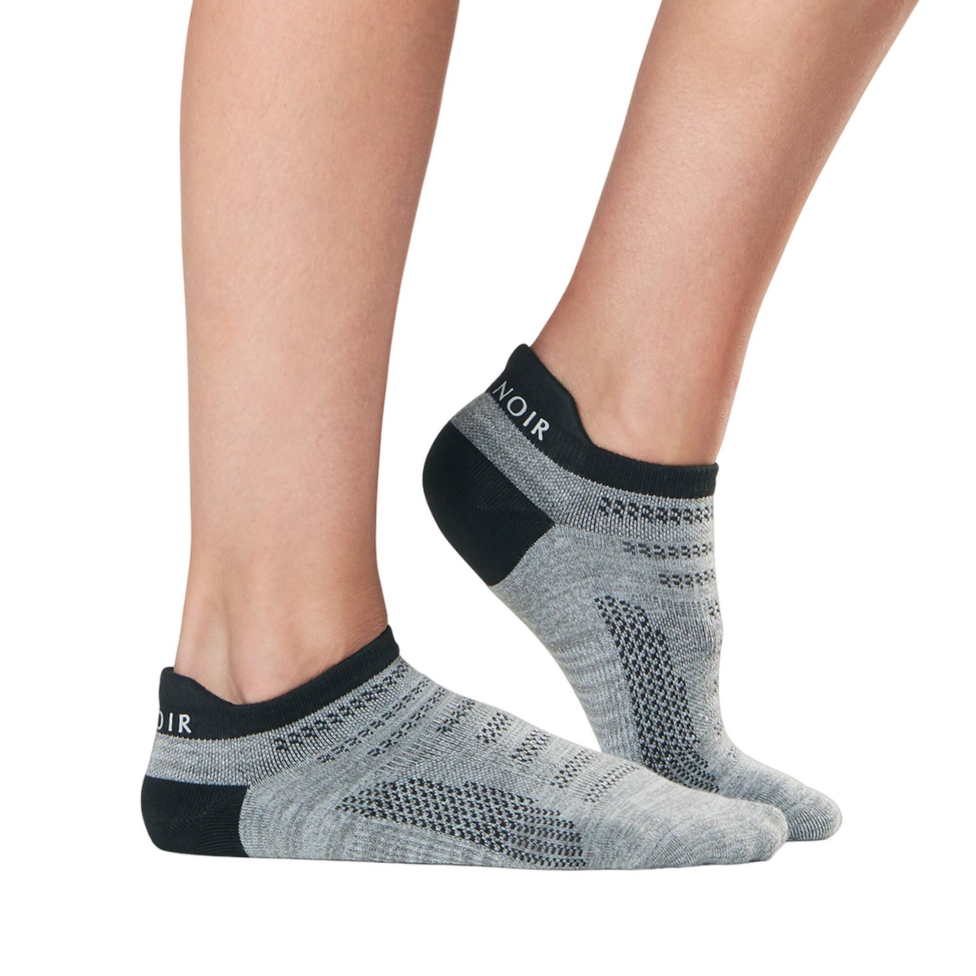 grey / black