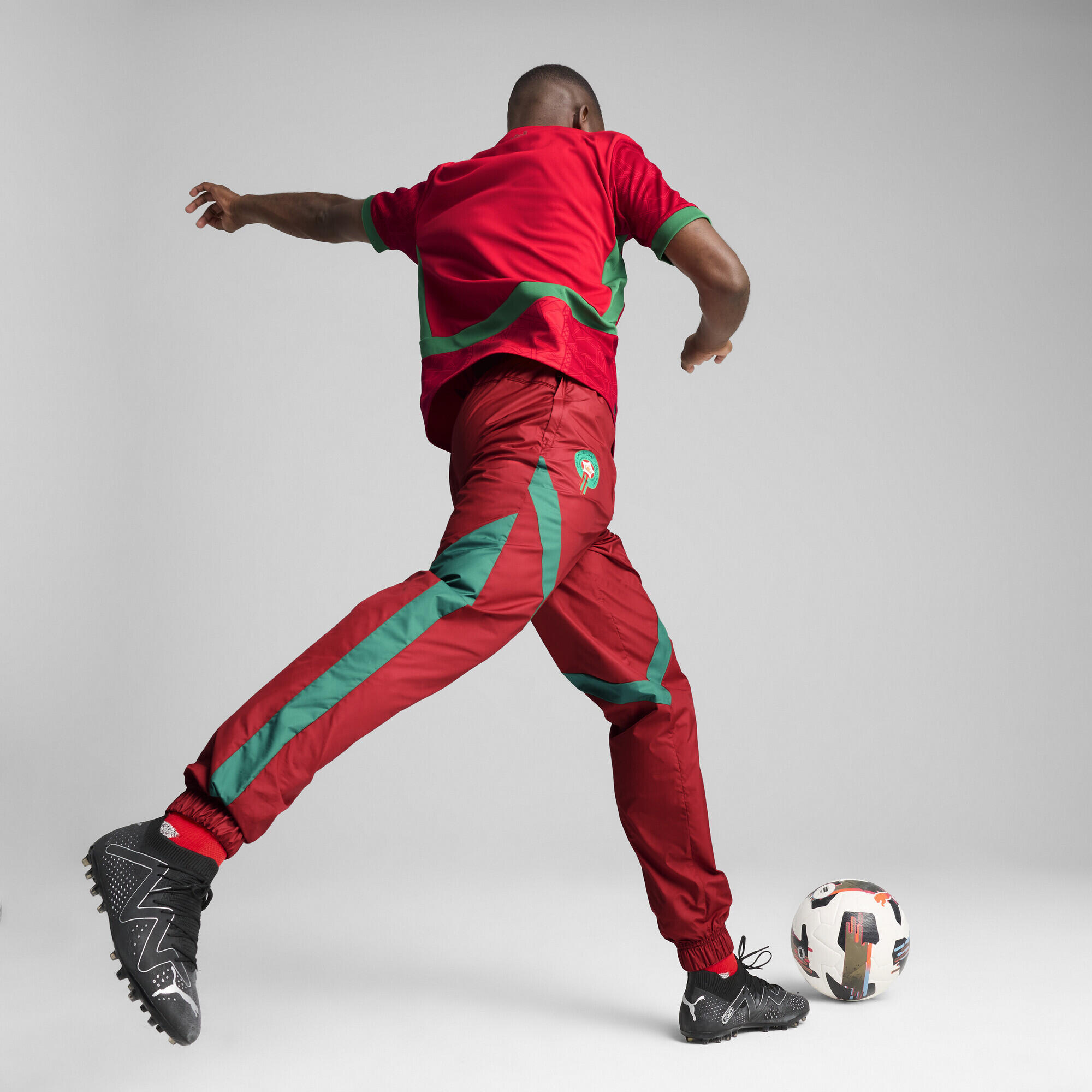 Pantaloni in tessuto pre-partita Marocco da uomo PUMA Intense Red Archive Green 4/7