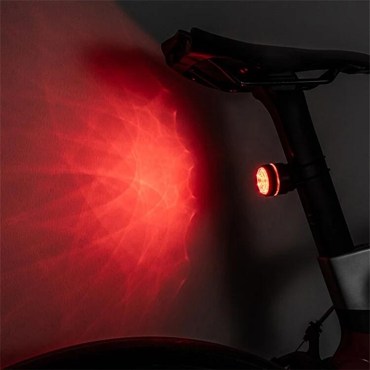 Luce posteriore per bicicletta intelligente, impermeabile (IPX6) 6/7