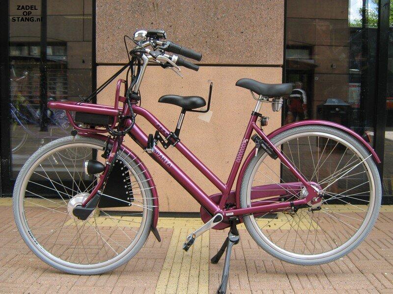 Zadel kinderzitje op buis damesfiets 4/6