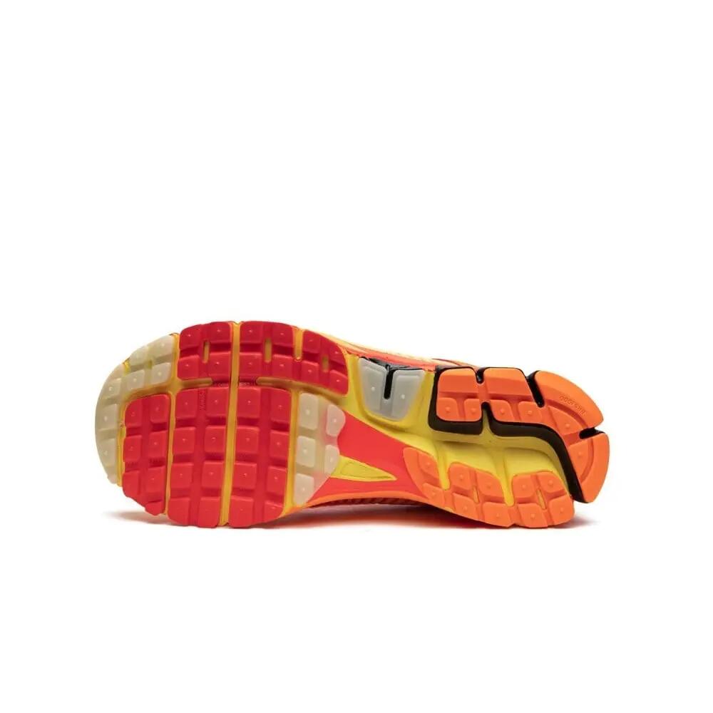 chaussures Nike Zoom Vomero 5 Doernbecher 4/6