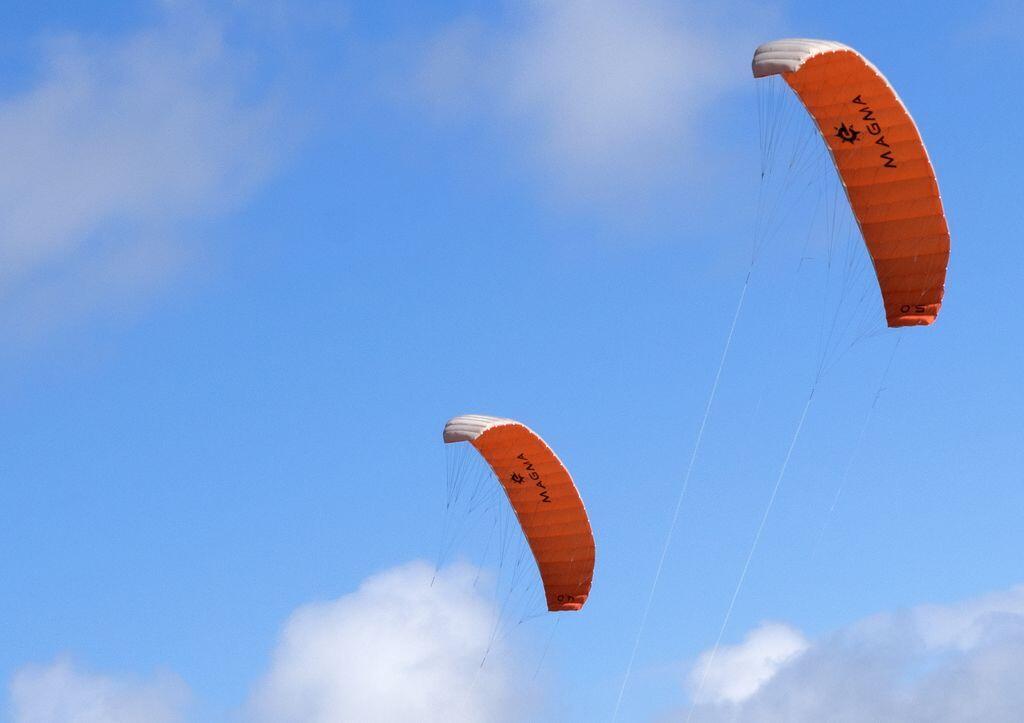 Cometa de kitesurf con asas Elliot Magma III 4/5