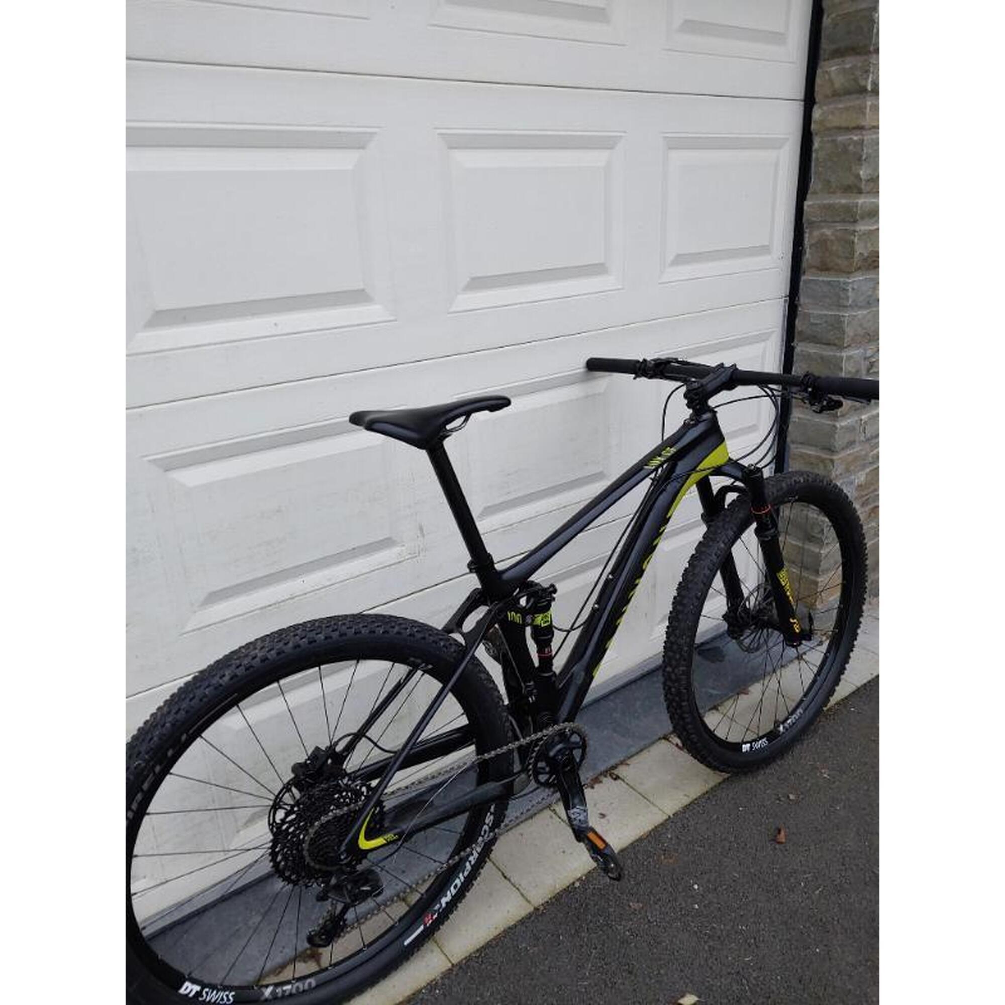 Tussen Particulieren - Canyon Lux cf 7.0 pro race mountainbike