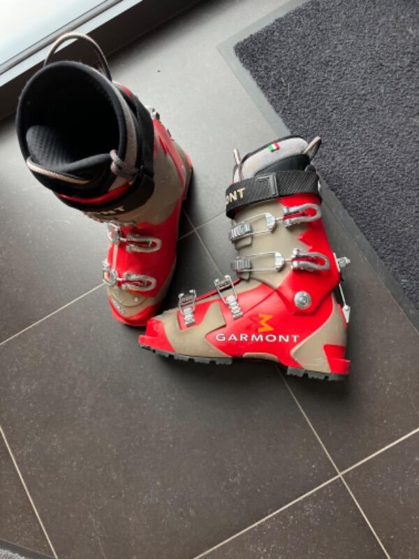 Tussen Particulieren - Skischoenen 2/3