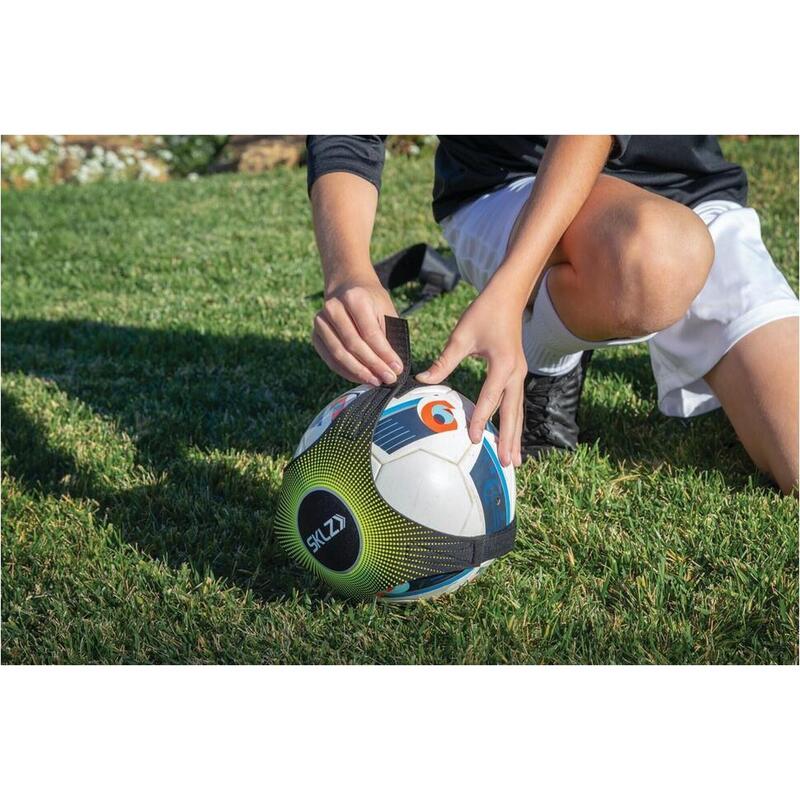 Entraîneur de foot - Maîtrisez le contrôle et les techniques de ballon - SKLZ